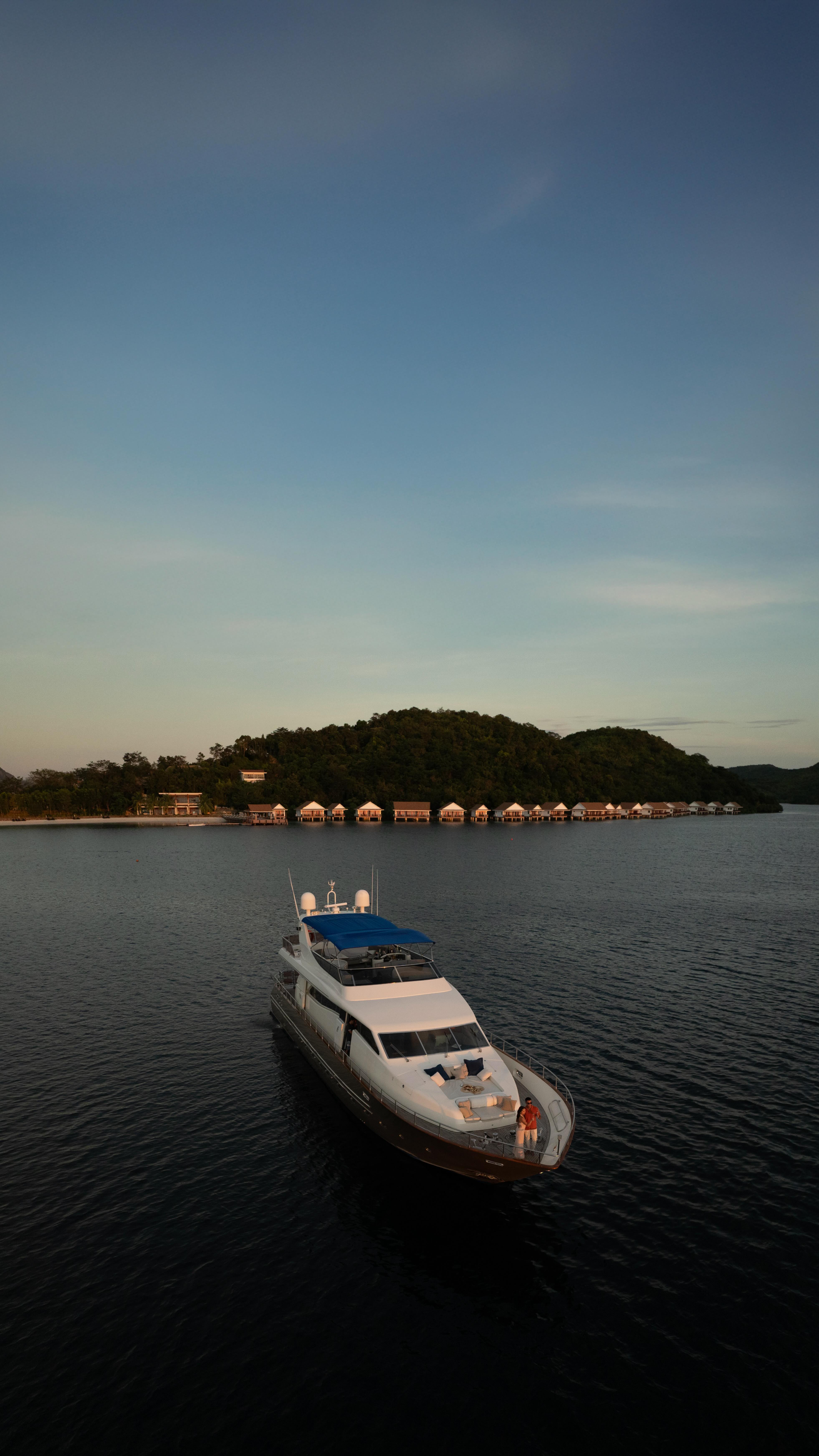 Where freedom begins.
sunlighthotelsandresorts.com
#DoseOfSunlight #Palawan #YachtCruise #Travel