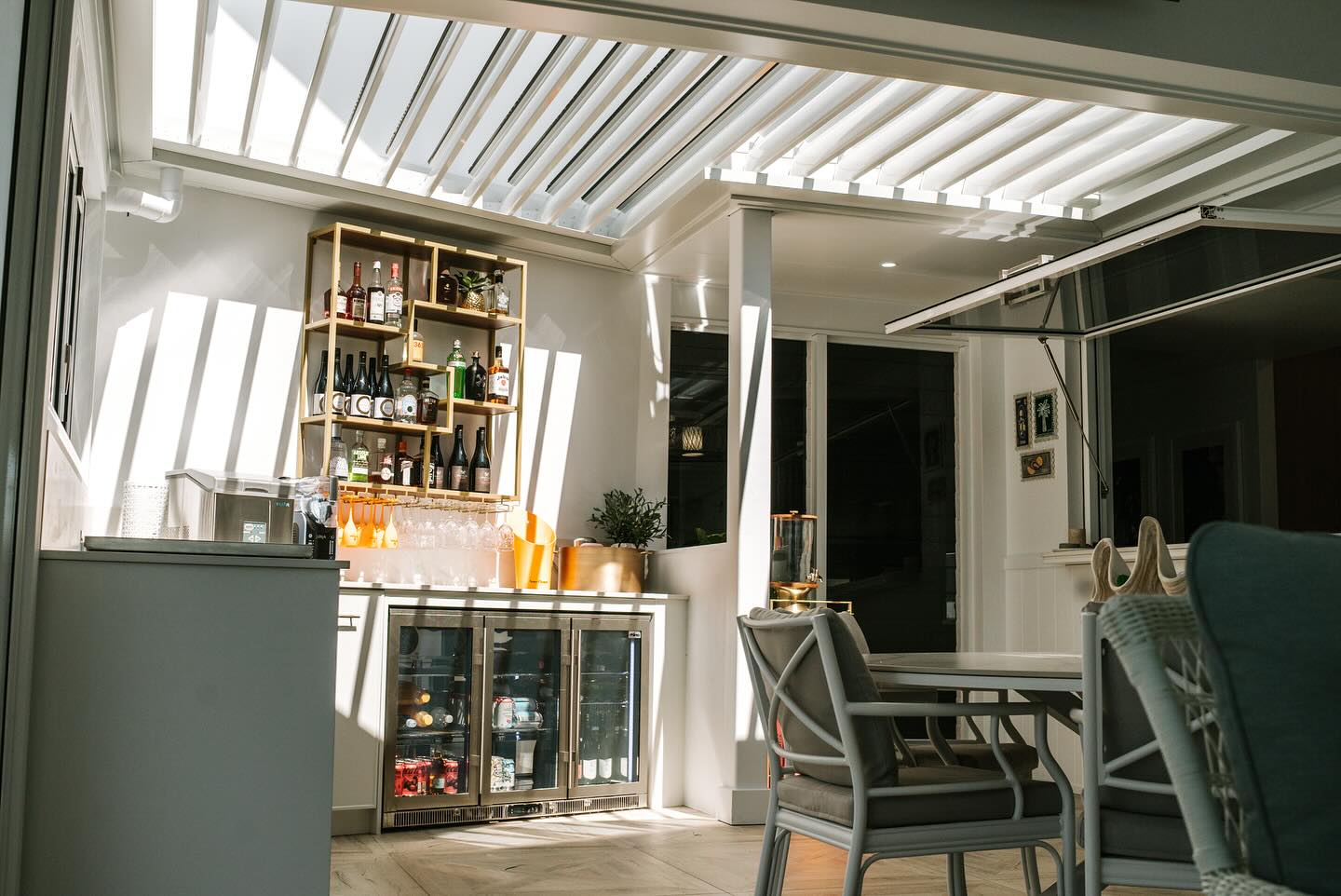 Vergola Brisbane recently completed this stunning installation at a prestigious Brisbane waterfront property, transforming the outdoor area into a luxurious living space. ☁️☀️🌧️
The new Vergola has been seamlessly integrated with a custom-designed outdoor kitchen, complete with a bar, bar fridge and stylish entertaining area. The result is a sophisticated space that flows effortlessly between indoor and outdoor living, perfectly suited to Brisbane’s lifestyle.
Create Your Own Outdoor Oasis.
Transform your home with a bespoke Vergola Opening Louvre Roof designed to match your lifestyle. Contact Vergola Brisbane today to arrange a consultation and discover how you can bring luxury outdoor living to your space.
Find out more:
https://www.vergolabrisbane.com.au/brisbane-waterfront-louvre-roof-project
#VergolaBrisbane #OutdoorLiving #Vergola #BrisbaneHomes #LouvreRoof #LouvreRoof #vergolaopeningroof #ProfessionalBuilders 👷🏼♂️