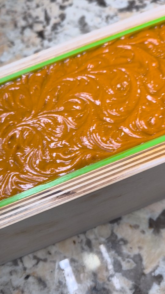 Behind the bar: Sunroot Glow is in the making
We blended fresh carrot, turmeric, lemon and licorice root powders into a creamy base then scented it with sweet orange essential oil for that juicy burst of brightness. The result? A lightly exfoliating bar that buffs, brightens, and brings out your natural glow. Perfect for dull, uneven skin.
#SunrootGlow #SqueakyTempleSoapery #GlowNaturally #TurmericSoap #SoapMaker