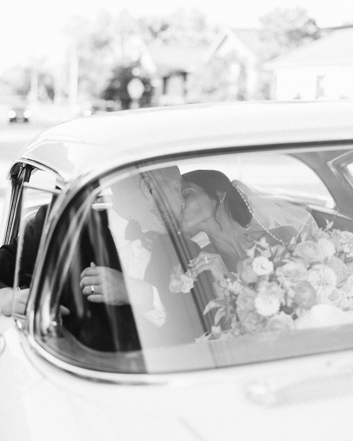 A n n a - M a r i e + C a v a n
Small-town America, nestled in the Kentucky countryside with flower petals and blue skies in every direction. What a beautiful weekend of celebration for the NEW Mr. & Mrs. Smith!! Heartfelt moments ran deep and cheerful smiles scattered wide. A fabulous beginning as husband and wife!!! Here’s a tiny glimpse into their special day with SO MUCH MORE to share!! Stay tuned!! #ashlyncatheyphotography