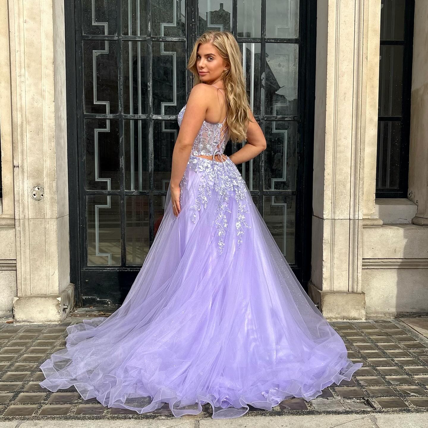 BUSY SEASON IS WELL AND TRULY UNDERWAY 🤪
You girls are blowing up our booking calendar and are running at maxxxxxx capacity already!
We will soon be running a Q&A so do let us know all our prom questions and we can get these answered for you! 👇🏼