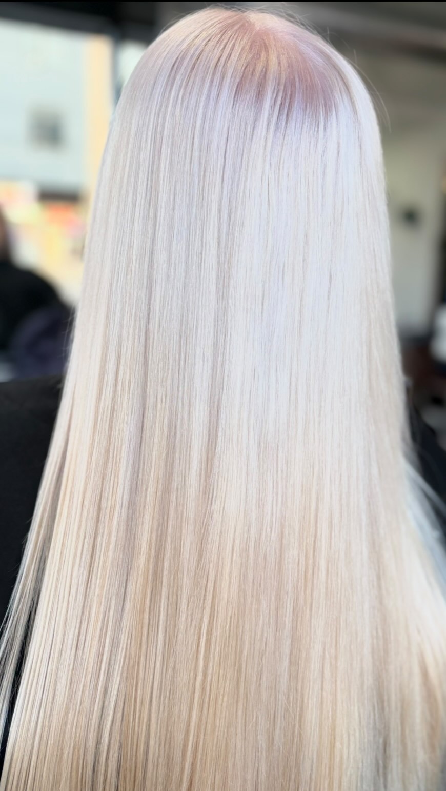 Summer flew by 😎 ☀️
Here comes the fall 🍂🎃
@sco.tthair
#iowa #ames #amesiowa #iowahairstylist #ameshairsalon #redken #ameshairstylist #iowahairsalon #loréal #lorealprofessional #isu #iowastate #iowastateuniversity #blondes #fallhair #fallhairtrends