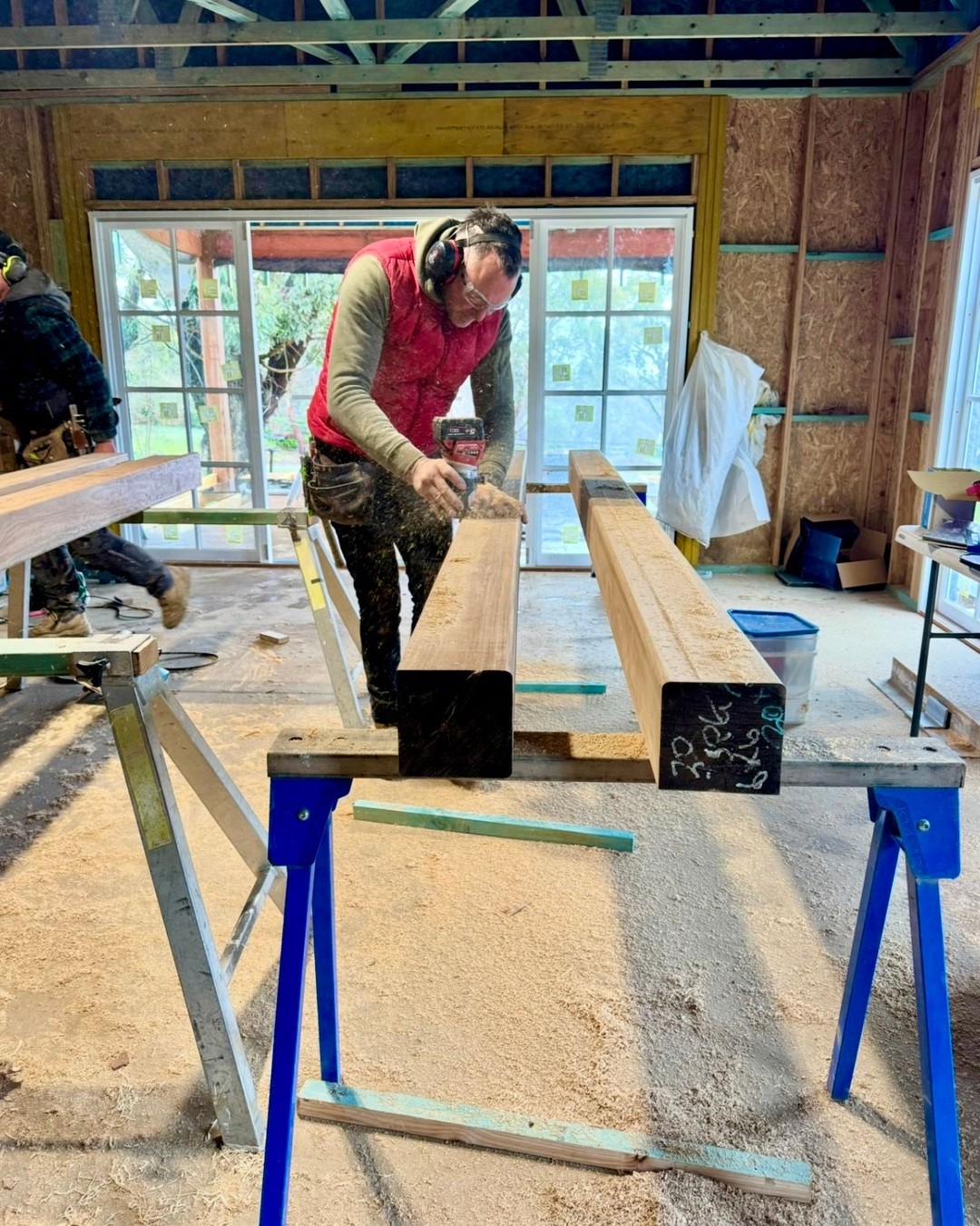 Sanding and routing work on the pergola posts at our Woodend project. This beautiful ironbark is a joy to work with, we hope the homeowners love the finished result as much as we do.
.
.
.
.
.
#buildtrend #buildtrendhomes #masterbuilder #sustainablebuilding #victorianbuilder #macedonranges #macedonrangesbuilder #interiordesignmelbourne #australianarchitecture #architecturevictoria #kyneton #woodend #macedon #mountmacedon #gisborne #riddellscreek #romsey
