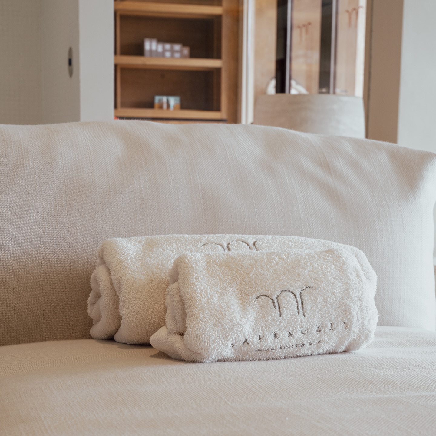 Luxury is found in the details; experience it with every moment at Amara Wellness. Choose your moment in our wellness centre; a daypass, a treatment, a yoga class or reformer pilates? Find our memberships on the website www.amarawellnessclub.com 🌿🤍
#amara #amarawellness #wellness #wellnessibiza #ibizaspa #spawellness #reformerpilatesibiza #yogaibiza #massageibiza