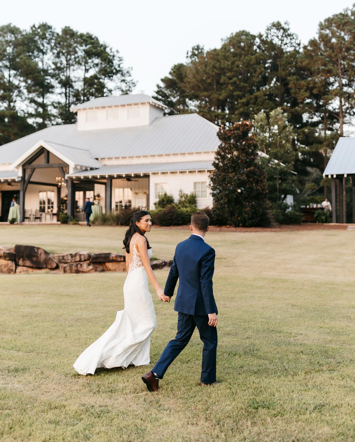 K e l l y + D a l t o n
Soaking up the last bit of late summer greens with the NEW Mr. & Mrs. Dalton Smith!! What a stunning day, captured beautifully by MC & the team. We are so thankful to be trusted with these memories!! May marriage be even more beautiful than this special day!! Enjoy this little sneak peek with SO many more on the way! #ashlyncatheyphotography | Captured by Mary Catherine