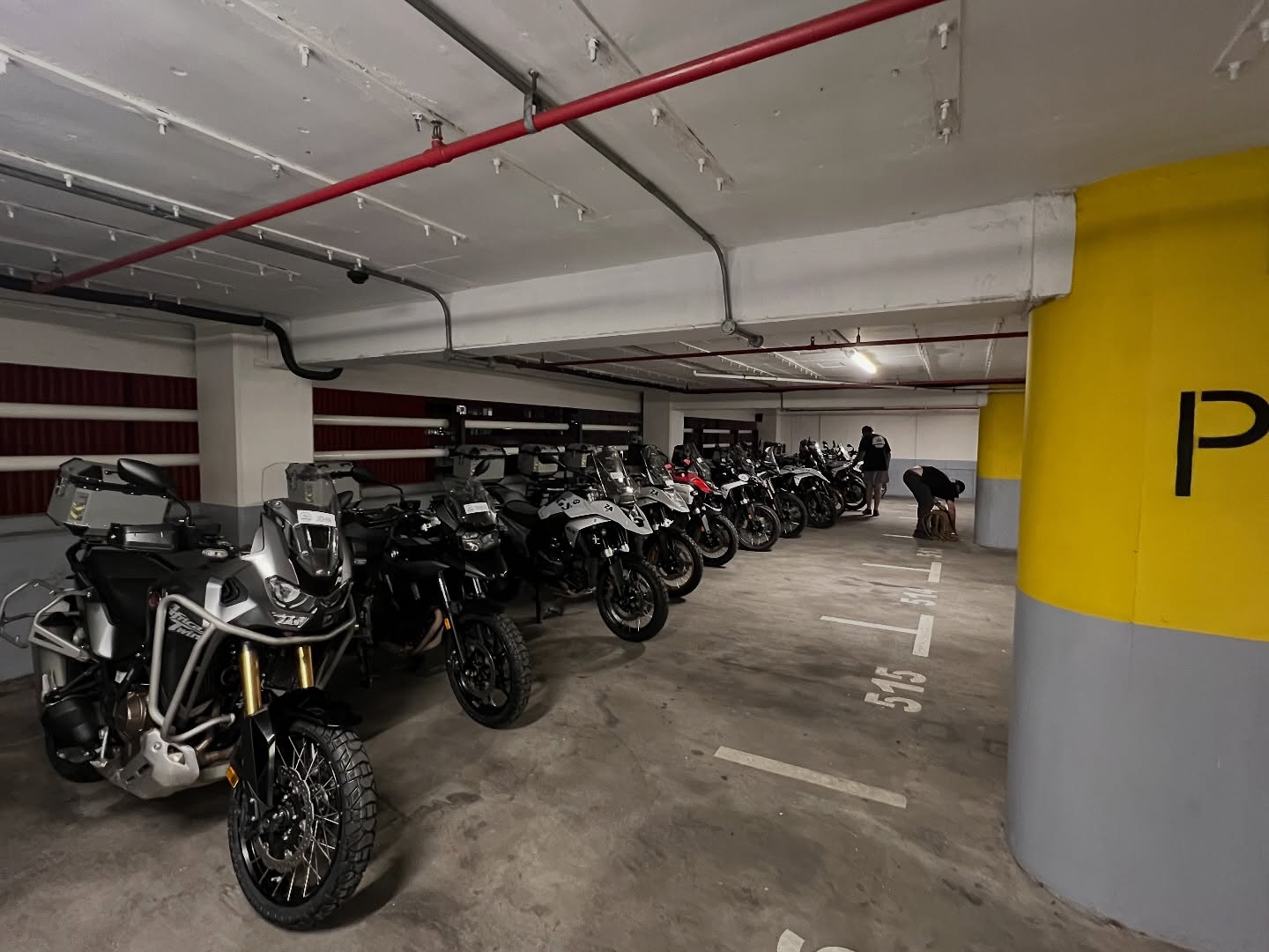 Isn’t that a pretty sight 😍 all the bikes picked up and ready for the start of this year’s The Grand Tour! Tomorrow is a day for exploring Cape Town but Monday is when the real fun begins 😎
#thegrandtour #bmwr1300gs #bmwr1300gsa #africatwin #vstrom #900GS #adventuretours #motorbiketour
