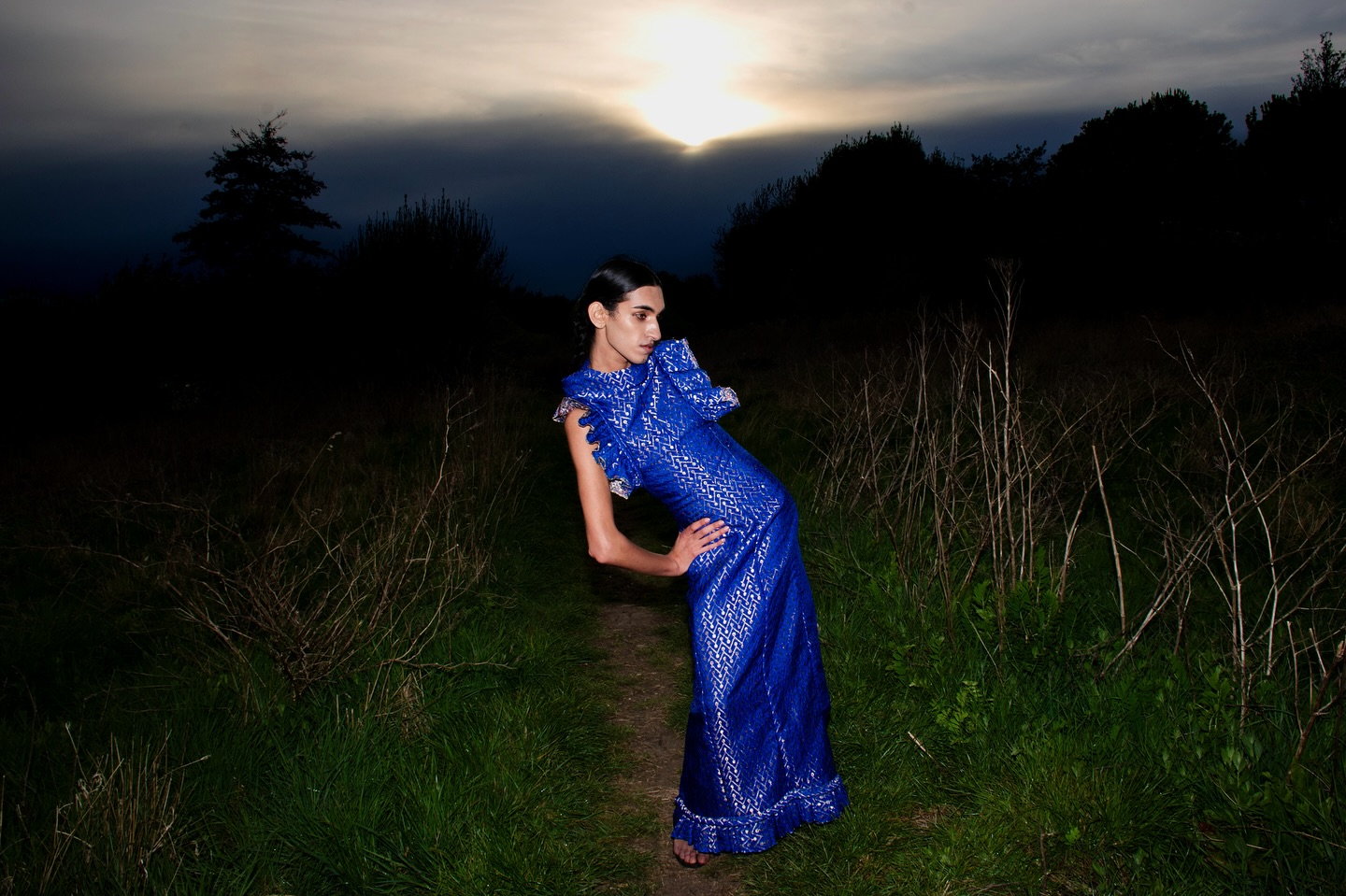 andaṁ (అందం • beauty) look 4
Andam is a visual story that reimagines South Asian femininity through a modern lens. At its heart, the concept explores how the South Asian diaspora in the UK are reviving and reinterpreting traditional beauty rituals we’ve grown up with, and how we embrace these precious parts of our heritage with the lives we’ve built here.
Going beyond the surface, and a bit more personal ; to me, Andam is inspired by the beauty rituals passed down to me by the women in my family. In India, at least in my experience, beauty has never felt purely superficial or visual. It’s something deeply personal, tied to tradition, connection, and emotion.
Practices like hair oiling, wearing bindis, applying mehendi (henna), nalugu snanam (a traditional herbal bath) have always been about more than just looking beautiful. These moments were about bonding. For me, they were intimate rituals that brought the women in my family closer, creating space for conversation, closeness, and care.
Now that I live far from home, no longer in Hyderabad with my mom and my ammama I’ve had to start doing these beauty rituals alone. That shift made me reflect. Were we doing these routines just for beauty’s sake, to get shinier hair or clearer skin? Or was it more about the time spent together? Because doing them in solitude feels entirely different. That contrast sparked the concept for this shoot: how do we, as the modern youth, reinterpret beauty traditions when we’re away from home? How do we carry forward these rituals in a way that still feels intimate and meaningful?
So grateful to the team , appreciate all of you beyond words!!!!
creative direction & styling @harinisedit
photography @mazana___
model @moisonpill
makeup @rakshaa_joshi
photography assistant @msulekk
set assistant @palakmande
hair by @harinisedit @rakshaa_joshi
dress by @reuben.harris