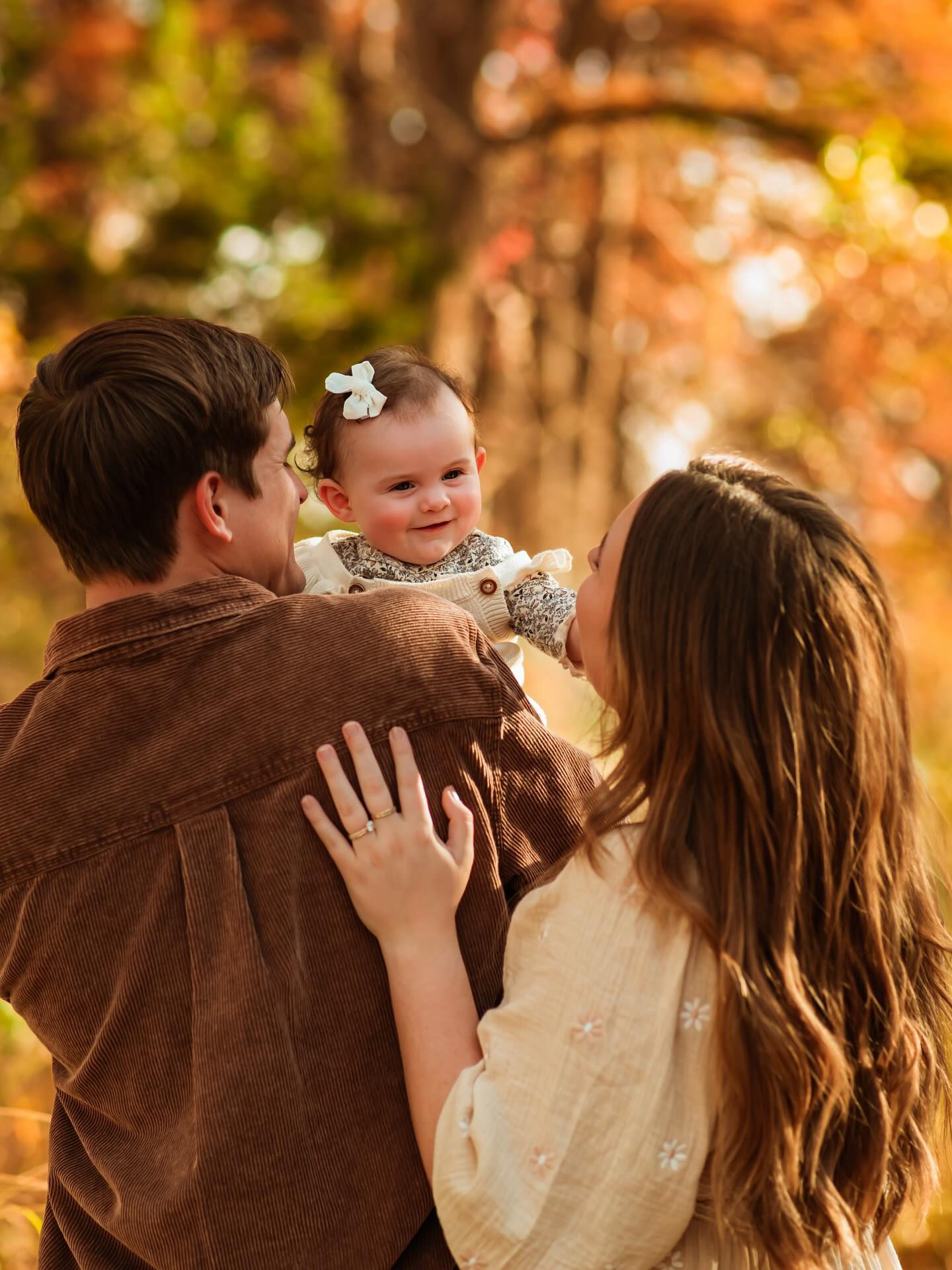 The Ueckert Family 🍁
I can’t get enough of these beautiful family portraits on the most perfect Fall day!! The smiles, the colors, and the love, ahhhh these photographs are just so stunning! 😍
.
.
.
.
#fallminisessions #fallminis #sanantoniofamilyphotographer #sanantoniophotographer #boernephotography #hillcountryphotography #uvaldephotographer #fallphotoshoo #fallphotography #familyphotoshoot #familyphotography #texasfamilyphotographer