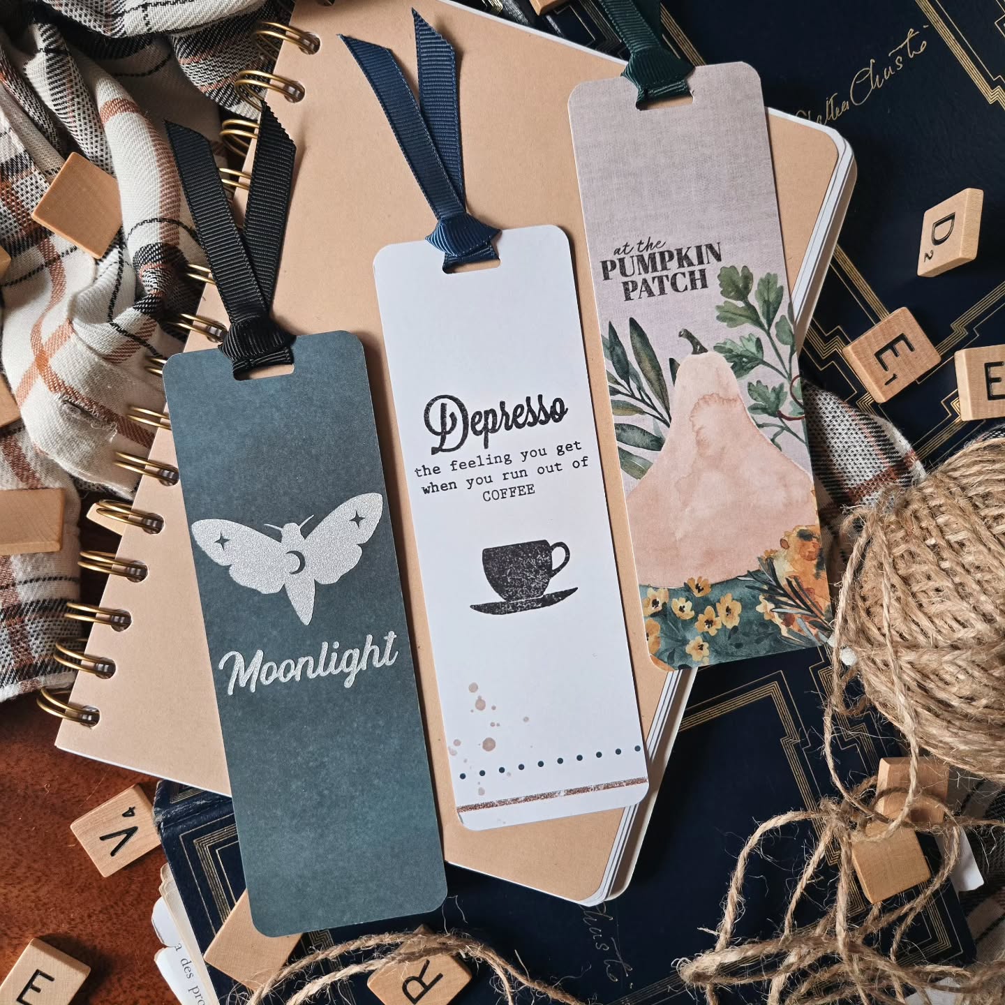 ✨ NOUVEAUTÉ : Les Surprises de l’Atelier ✨
Un peu de mystère s’invite dans la boutique !
Ces nouveaux ensembles mystères renferment d’anciens signets et autocollants qui ne sont plus en vente — parfaits pour découvrir (ou redécouvrir) de jolies créations à petit prix 💌
Trois versions sont disponibles :
📚 Signets uniquement
🌸 Autocollants uniquement
💫 Signets + autocollants
Le contenu de chaque lot est une surprise 🎁
Valeur du contenu jusqu’à plus du triple du prix régulier !
💖 Disponibles dès demain dans la boutique !
________
✨ NEW: The Atelier Surprises ✨
A little mystery has arrived in the shop!
These new mystery sets feature past bookmarks and sticker sheets that are no longer available — the perfect way to (re)discover lovely handmade creations at a small price 💌
Three versions available:
📚 Bookmarks only
🌸 Stickers only
💫 Bookmarks + stickers
Each bundle is a surprise 🎁
Get up to triple the value for the same small price!
💖 Available tomorrow in the shop!
#signets #autocollants #papeterie #faitmain #artisanatquébécois #petiteentreprise #faitavecamour #bookmarks #stickers #stationery #handmade #mysterybundle #smallbusiness #shopsmall #craftinglove