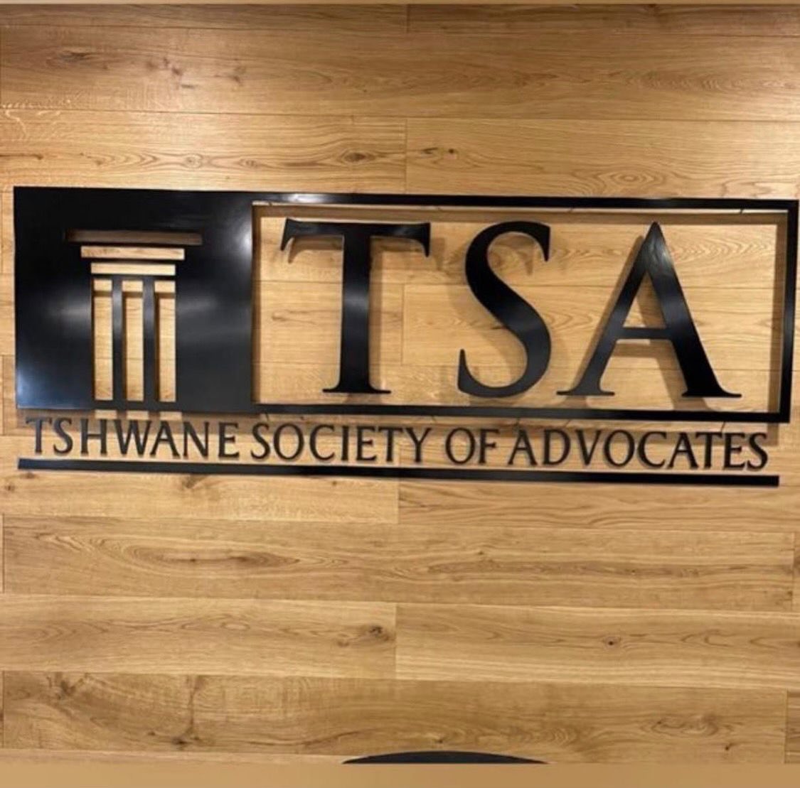 We are pleased to inform members that, at the General Council of the Bar’s (GCB) Annual General Meeting held yesterday, it was resolved that the Tshwane Society of Advocates (TSA) be admitted as a constituent member of the GCB.
After years of exclusion, this development marks a historic milestone in advancing the inclusion and recognition of black practitioners in Tshwane.