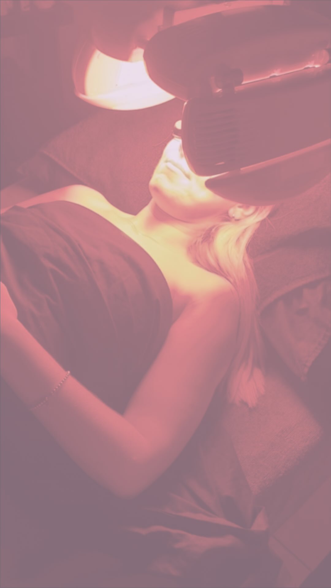 A little self-care moment at @theoceanrooms ✨
I’ve been coming here for years, and it’s always such a treat. We started with an O2 peel to give my skin that red carpet glow, then moved onto Dermalux light therapy to calm my redness. I left feeling fresh, radiant and so looked after 🫶🏼
Thank you so much @theoceanrooms
Gifted experience
• facial peel • O2 facial • Dermalux LED light therapy • glowing skin • skincare treatment • skin reset • skincare review • UGC creator • content creator • beauty content • self care day • Ocean Rooms • Content Creator Hampshire • Wellness content