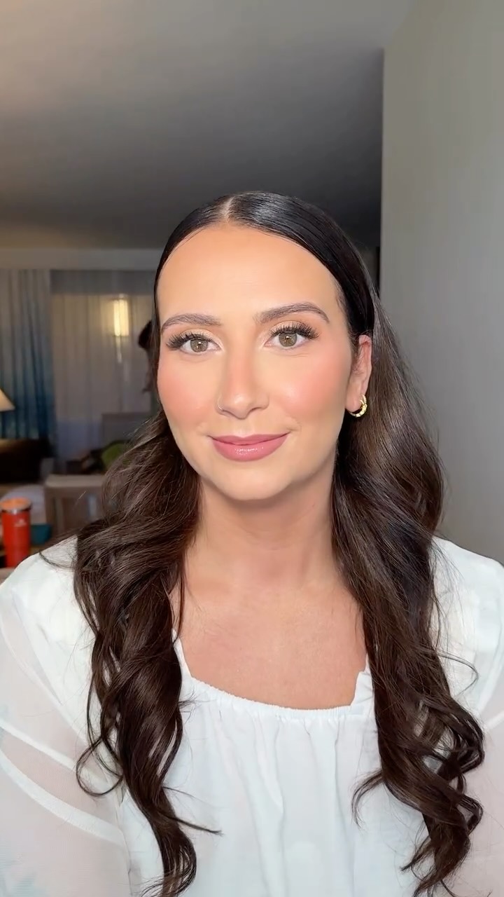 ✨Hannah✨
I had the best time with Hannah and her family for her big day! Good music and good company are always on the menu! Hannah chose my signature makeup package and is absolutely radiant!
@yslbeauty all-hours foundation
@hourglasscosmetics Ambient Lighting palette
@themakeuplight Lighting
#bridalmakeupartist #beautifulbride #weddingmakeup #bridalmakeupinspo #destinationmakeupartist #crystalbellbeauty #travelingmakeupartist #onlocationbeauty #laketahoemakeupartist #renomakeupartist #laketahoemakeupartist #bridalmakeup #onlocationmakeupartist