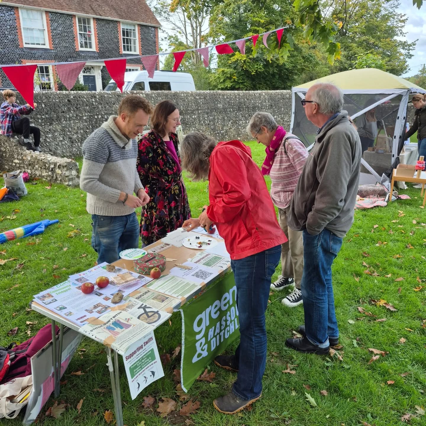 Ditchling Apple Day, we love you! 🍎🍏🍎🍏
#community #orchard #appleday #ditchling #hassocks