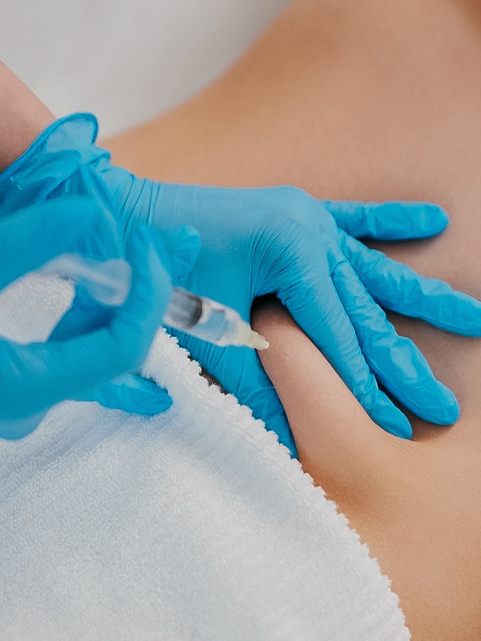 -𝐆𝐋𝐏-𝟏 𝐭𝐫𝐚𝐣𝐞𝐜𝐭𝐞𝐧 𝐛𝐢𝐣 𝐌𝐚𝐚𝐢 𝐂𝐥𝐢𝐧𝐢𝐜-
Een GLP-1 traject ondersteunt het natuurlijke verzadigingsgevoel en helpt je lichaam om efficiënter met voeding en energie om te gaan.
Bij Maai Clinic combineren we dit met persoonlijke begeleiding en medische opvolging, zodat afvallen op een veilige en duurzame manier gebeurt.
📍Parklaan 3, Rotterdam
@maaiclinic
✧
#maaiclinic #glp1 #medischafvallen #gezondgewicht #afvallenonderbegeleiding #gezondeleefstijl #afvallenrotterdam #rotterdamclinic #parklaanrotterdam #glp1traject #verantwoordafvallen #maaihealth #clinicrotterdam #healthjourney #afvallenmetbegeleiding