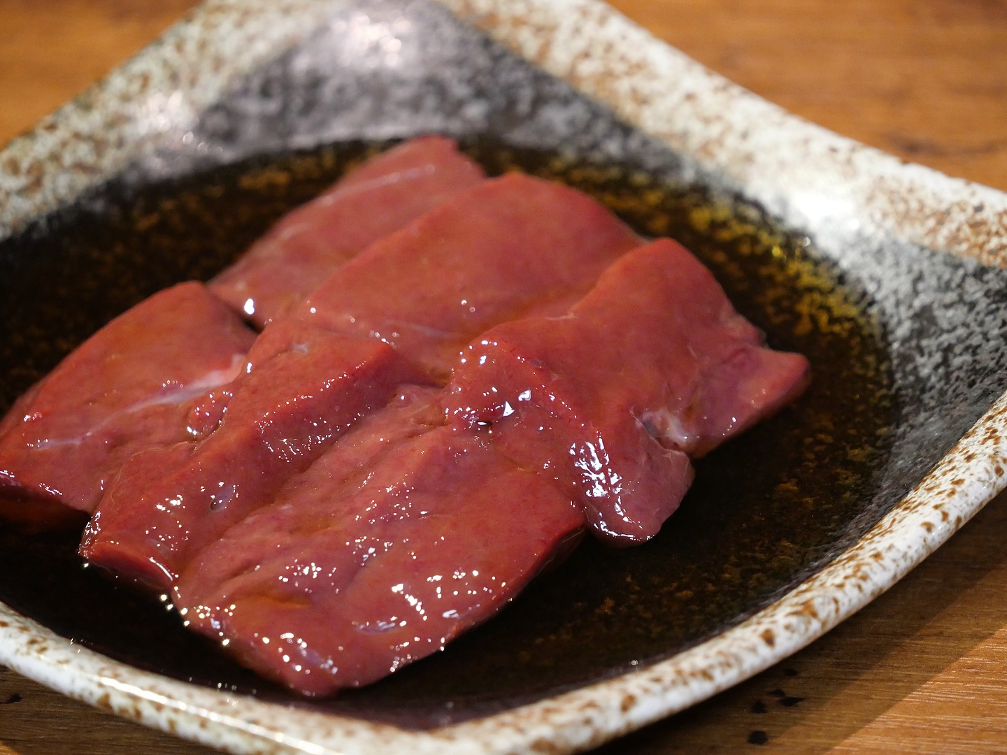 炙りレバー
表面をさっと炙ることで、とろけるような食感に。
ごま油と塩でシンプルに味わう、贅沢な一品。
ぜひ、一口目の感動をお楽しみください。
今週も焼肉マウム木屋町店をよろしくお願いいたします!
阪急四条河原町駅・京阪祇園四条駅より、
徒歩5分と駅チカ
※駐輪、駐車場 近隣にコインパーキング有り ____________________________________________
Seared Beef Liver
Lightly seared on the outside for a melt-in-your-mouth texture.
Enjoy it simply with sesame oil and salt — pure indulgence in every bite.
We’re looking forward to serving you this week at Yakiniku Maumu Kiyamachi!
Dinner Service
Closed on Wednesdays
* Budget: Starting from ¥3,800
* Hours: 17:00 - 3:00
::How to Reserve for Dinner::
* Phone: ☎
* DM
* Website
Restaurant Name: Yakiniku Maumu Kyoto Kiyamachi Branch
* Hours: 17:00 - 3:00 (Closed on Wednesdays)
* Address: 〒604-8021 265-1 Kitaguruma-cho, Nakagyo-ku, Kyoto-shi, Kyoto UGK Building 1F, Japan
* Phone: +81-75-741-7011
#yakiniku #wagyu #kyototravel #京都グルメ #京都焼肉 #kyotofoodie #焼肉#焼肉マウム