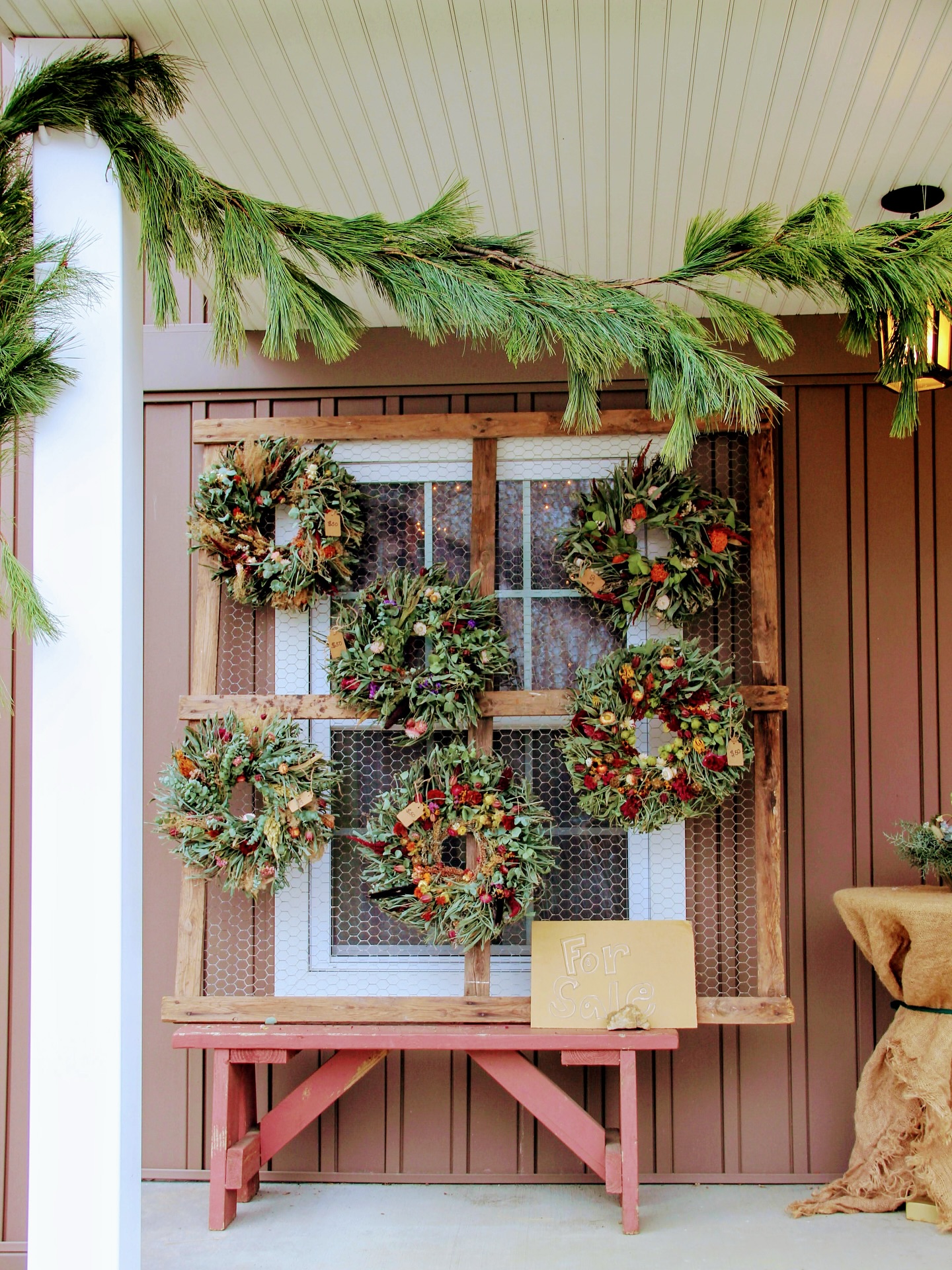 The vendor search is still on! ✨ We are looking for a diverse selection of vendors to help us spread some cheer at our highly attended 🎄 Winter Holiday Market 🎄
🗓️ Held on December 6th from 10am-3pm
❄️ Indoor & outdoor market environment
⏳ Deadline to apply is Oct. 10th
We would love to have your help on the farm to make this seasons Winter Holiday Market the biggest yet! ☃️ Follow the link in the bio to apply