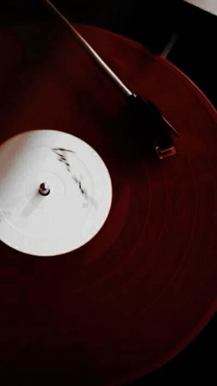 Pt ✌🏾 coming soon explaining what advanced skin treatment I’m doing & the benefits of it 💉
In the meantime can you guess the service? 🤔
#utahskin #allthingsbeauty #selfcarematters