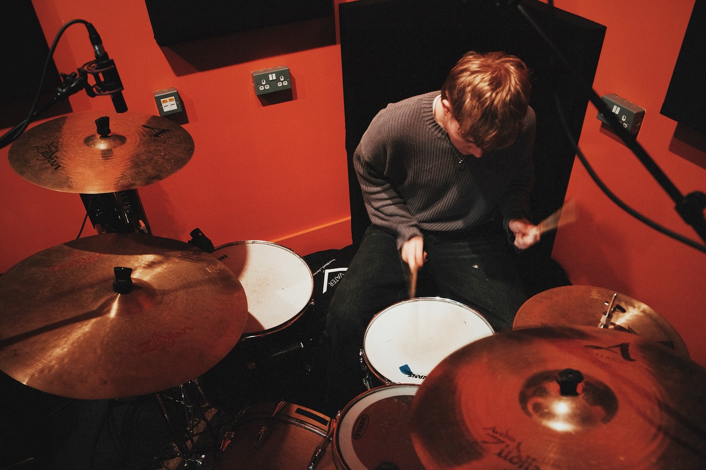 Busy week of rehearsals and recording coming up 🥁
Keep your eyes peeled for a new live session from @malcom_band coming later in the week 🍊