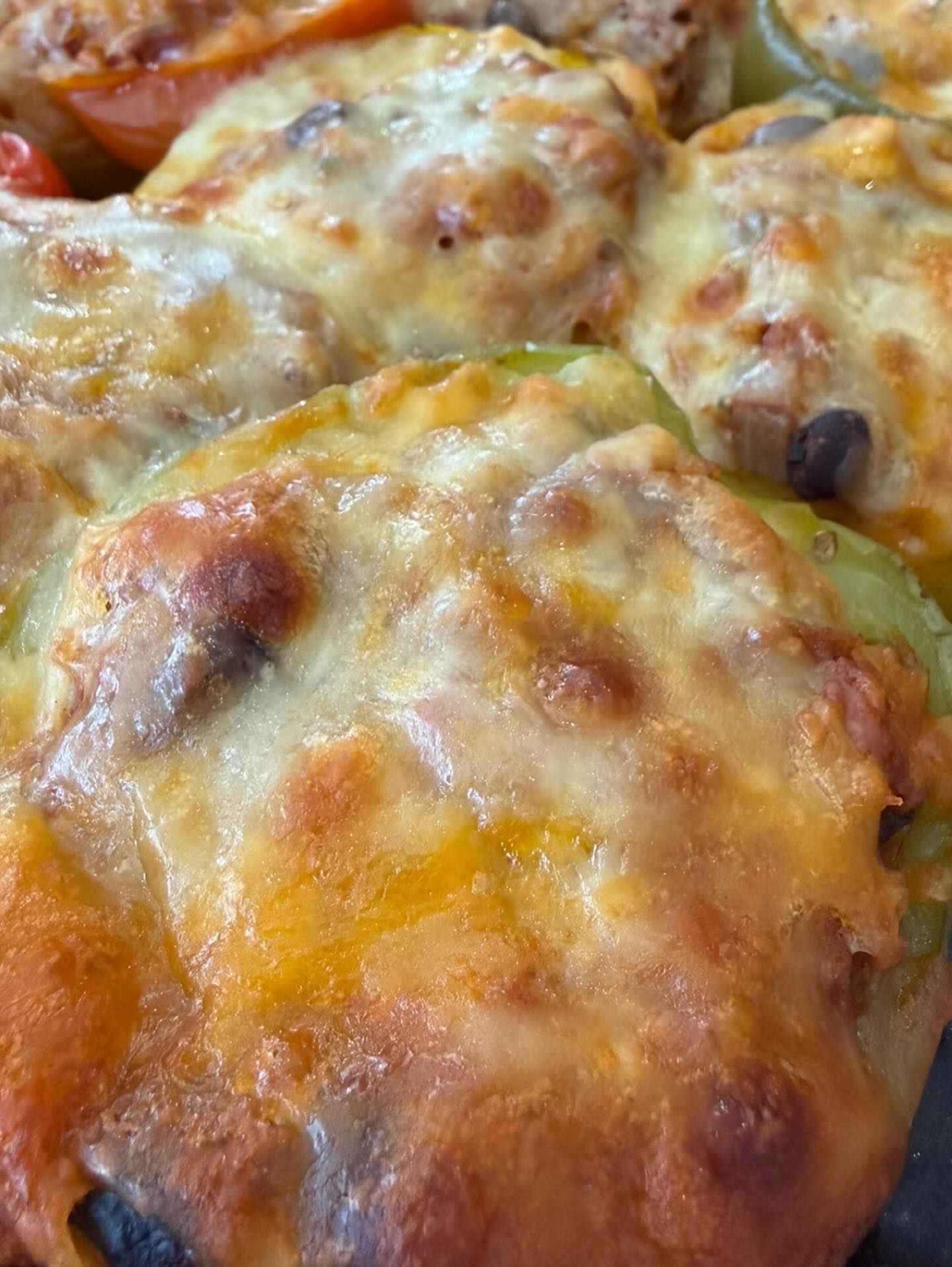 🥗 Fresh, homemade & nourishing 🌱
This week the children enjoyed stuffed peppers filled with organic beans and rice, followed by a warming apple crumble made with fresh ingredients.
Meals like these give children the energy they need for play and learning, while also encouraging healthy eating habits from an early age.
By offering fresh, home-cooked food, we help little ones discover new flavours and textures, and show them that mealtimes can be both nutritious and delicious. 🍏✨
#eyfsmealtimes #psed #eyfsideas