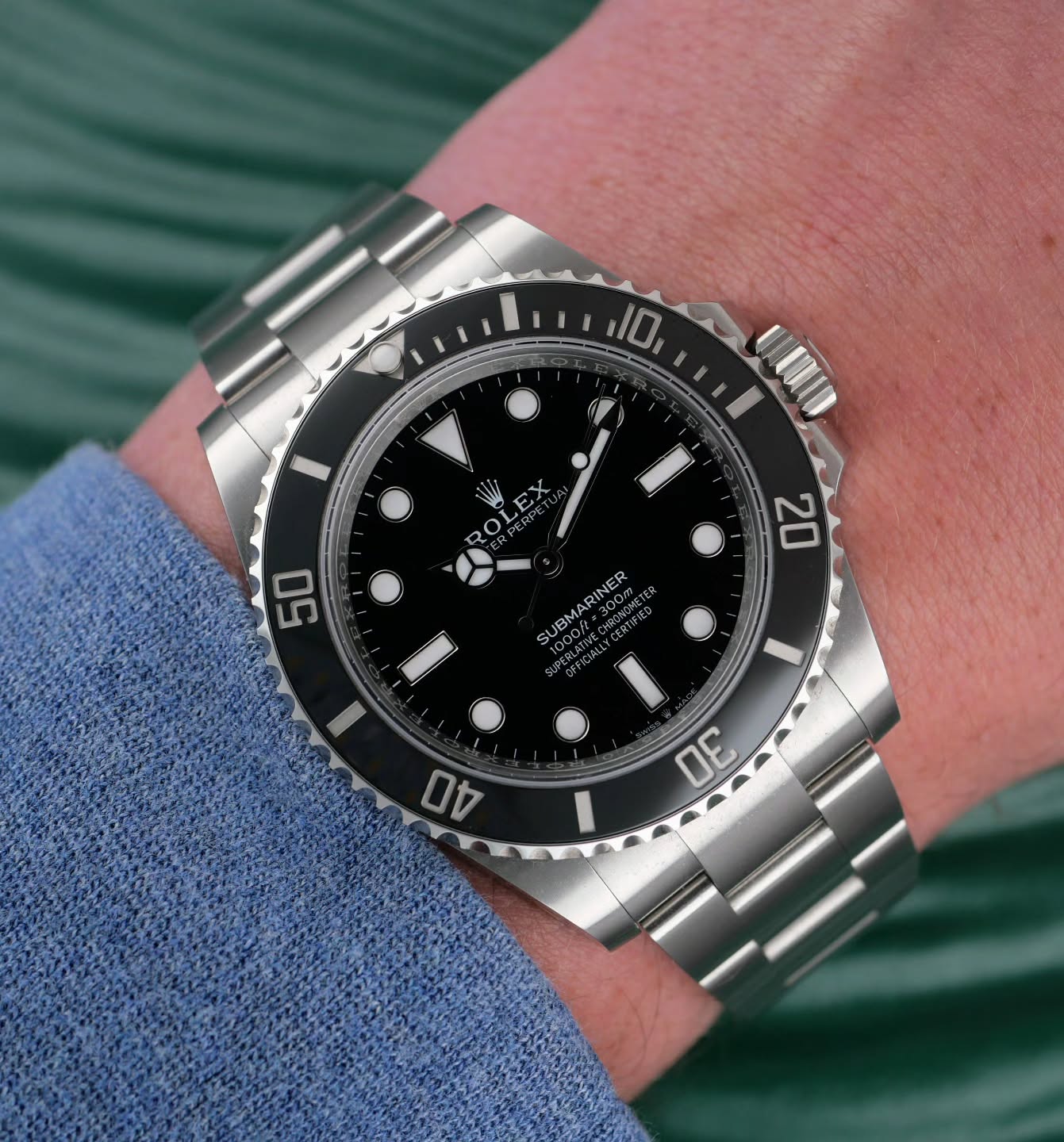 Rolex Submariner No Date
⌚️ Ref. 124060LN
⌚️ Full set
⌚️ Year: 2024
⌚️ Diameter: 41mm
#Rolex #Submariner #watch