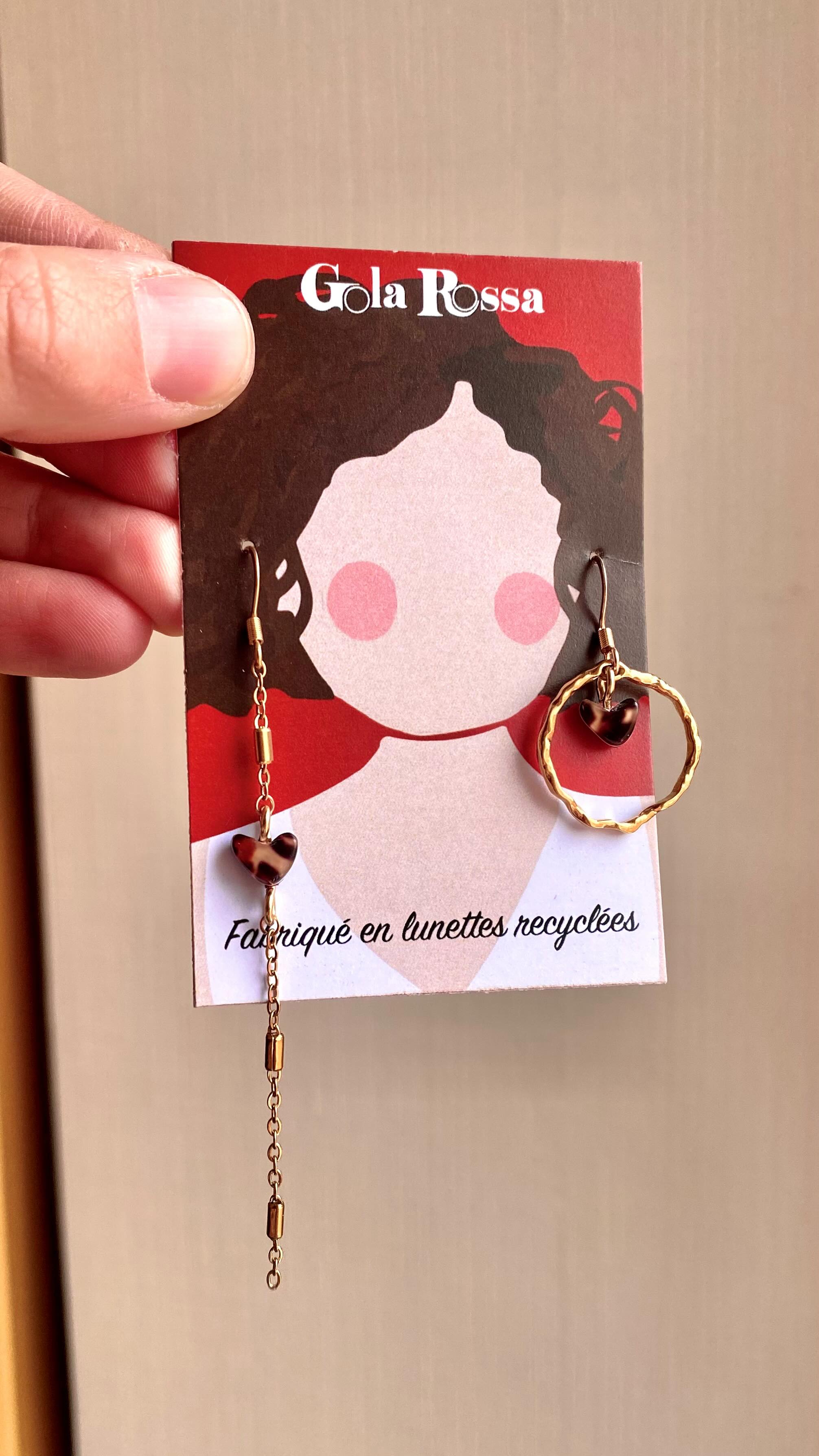 Fabriquée à la main ❤️ Comme quoi tout est possible sur mesure ! Si vous aimez écrivez moi 💌
Un motif léopard tiré des chutes de lunettes de @victoiredaqui ❤️