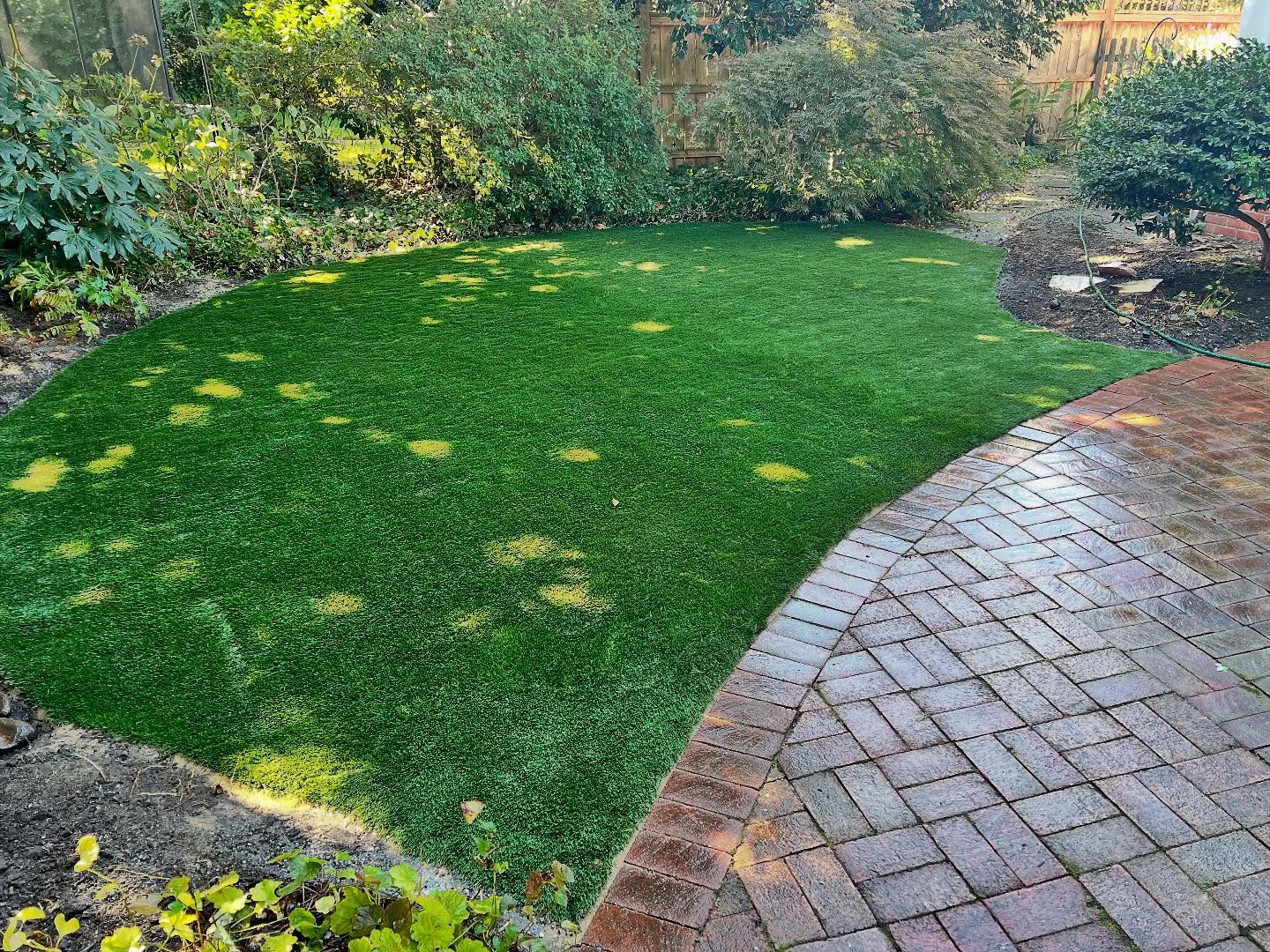 Just finished this epic #artificial #turf install in Virginia Beach, VA! 🌿🏖️ Elevate your #yard with Turfs Up Contracting. Check us out at turfsupcontracting.com #TurfInstall #VirginiaBeach #Landscaping