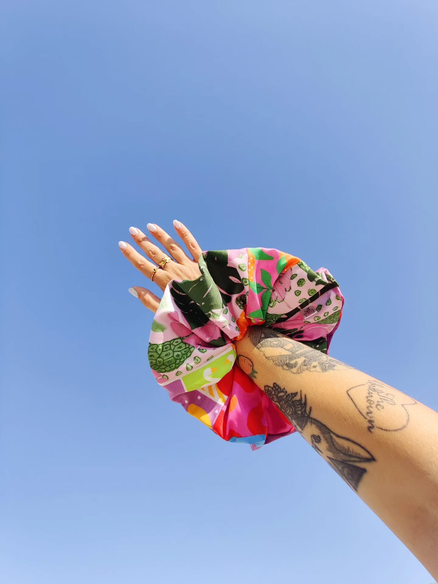 From fabric scraps to gorgeous pieces of art 🌞🌈💖