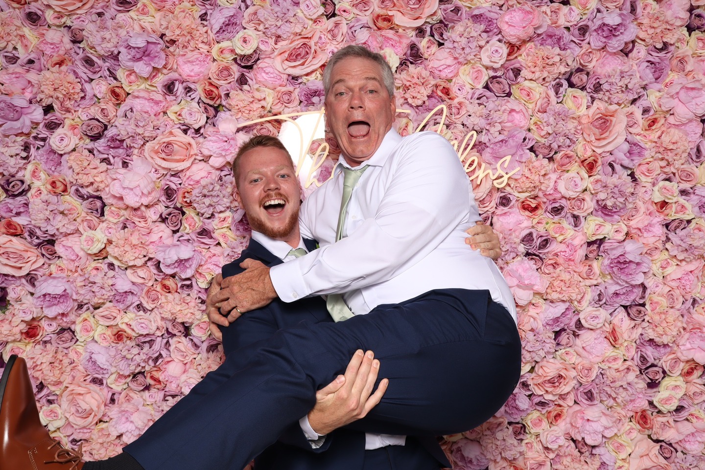 This is what happens when you say ‘act natural’ at the booth! 🤣
#PhotoboothFun #photoboothrental #photoboothstl