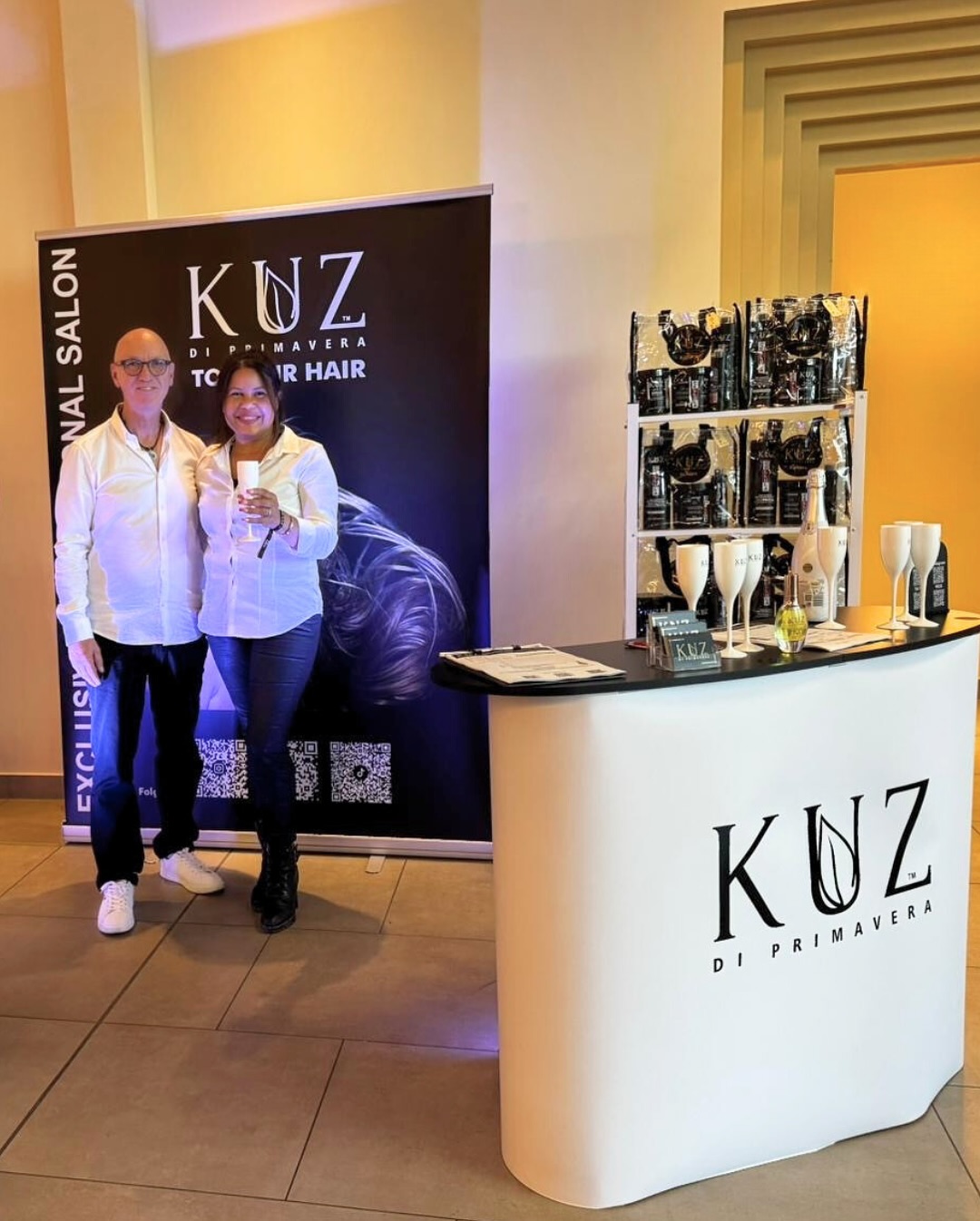 Recap 2/3💛- ein paar unserer WOW-Momente!
Recap 2/3💛- just a few of our WOW moments!
#hairmeetsfashion #wow #kuztoyourhair💋