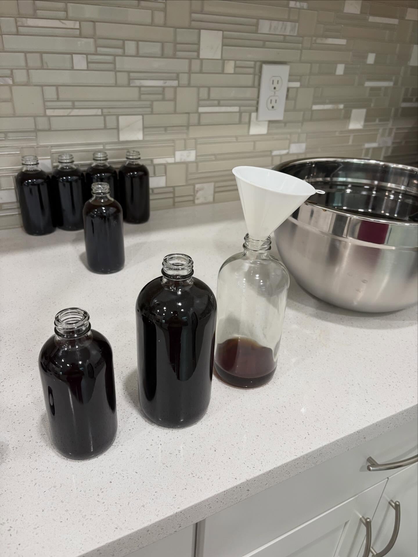 ☕️✨ Today is Kahlúa processing day! The kitchen smells amazing, and we’re getting ready for the holidays.
Tell us — would you prefer 8 oz or 16 oz bottles this season?
Because honestly… can anyone ever have too many espresso martinis? 🍸😉 #holidaymagic #secondovenbakery #coffeeliqueur #vanilla #expressomartini
