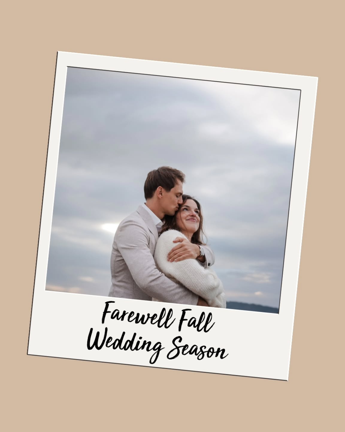 That's a wrap to Fall Weddings 2025 🍁🤍🍂
Time for golden hours at family friendly times... if only the weather would play along.
Thank you for having me at your weddings!
#fall #fallwedding #goldenhour #mood #romantic #cosy #againstthesun #sunlight #family #wedding