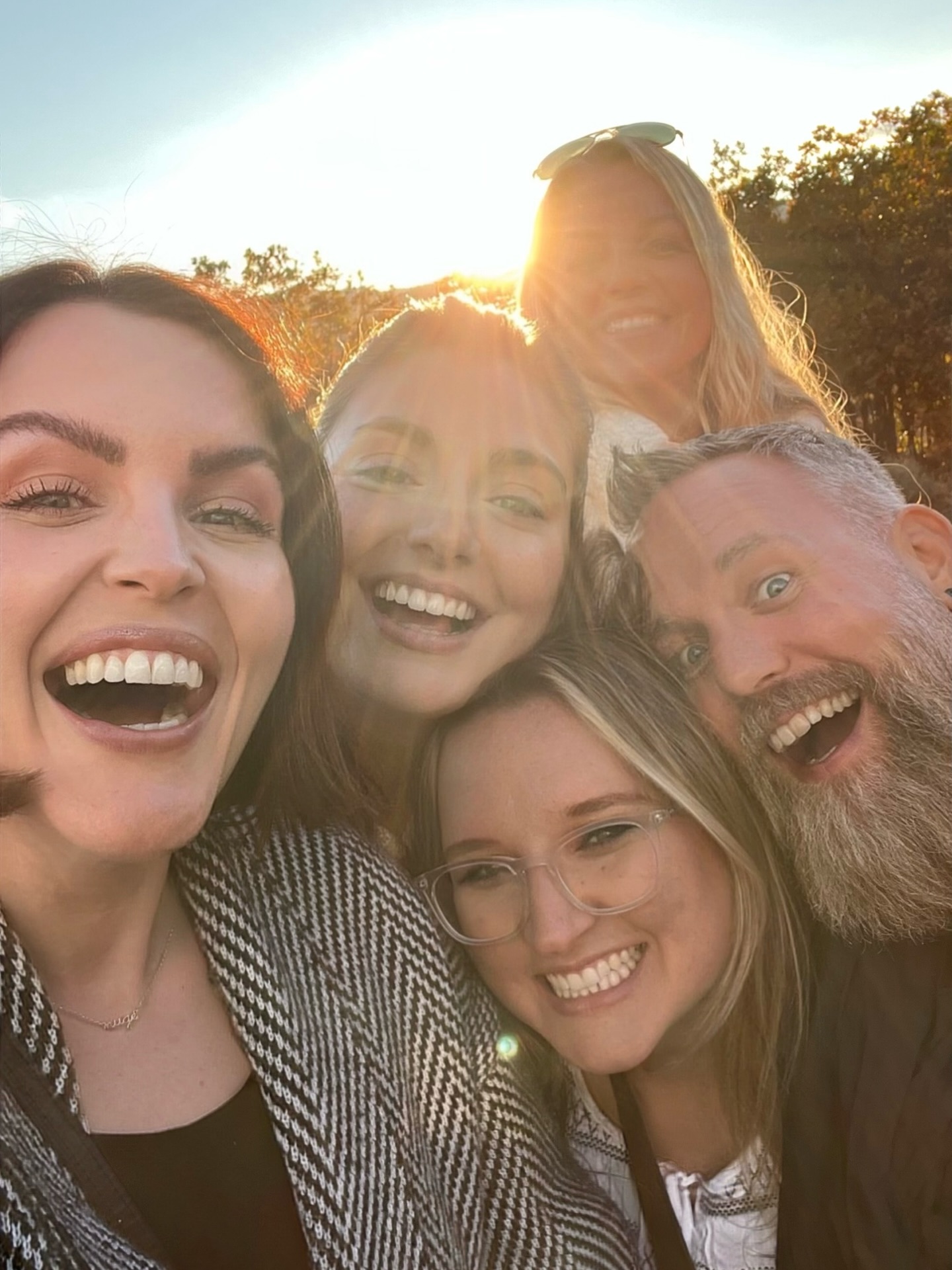 We have no selfie control.
Between stunning site visits, star charts, sweat lodges, shooting arrows, and most importantly, Susan, we had another successful team trip! ✨
•••
#savantitravel #luxurytravel #mountainmagic #susan