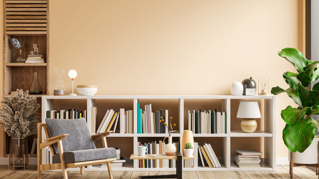 This small space was turned into a little reading nook! What do you think of this use of space?
#house #readingnook #homeinspo #home