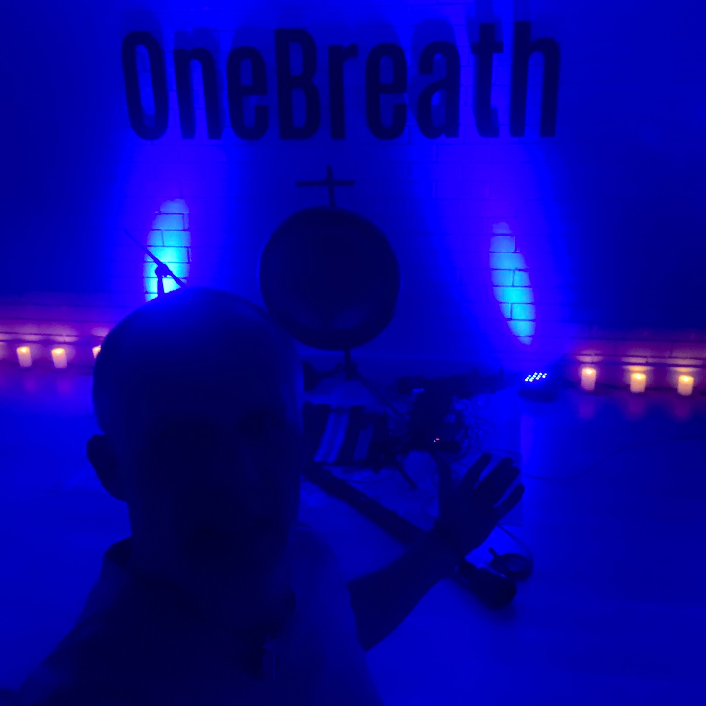 Quick stop in Albury on the way to Melbourne.. first time I’ve driven this leg in prob 5 years .. @withonebreathstudio #flashback #alburysoundhealing