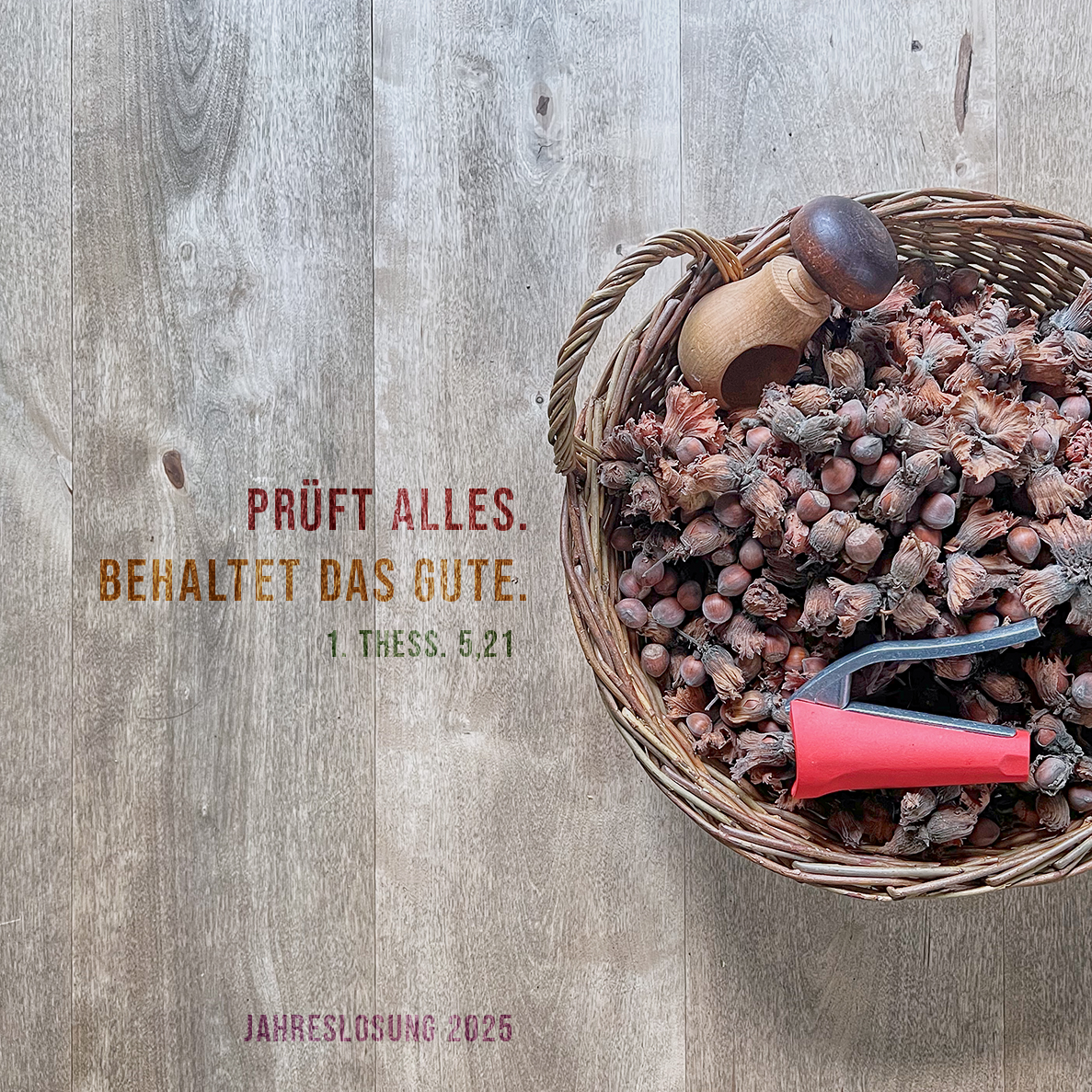 Die Jahreslosung 2025 ist noch gute 2 Monate «gültig». Zeit, noch einmal an sie zu erinnern, wie ich finde: "Prüft alles. Behaltet das Gute." (1. Thess. 5, 21) Ein Spruch mit dem Potential, ein Schlüsselwort zu werden – über das laufende Jahr hinaus. Meine 18 Wort-Bilder dazu sind jetzt auf www.lernendekirche.ch in 7 Sprachen herunterladbar: Deutsch, Bern-Deutsch, Englisch, Spanisch, Französisch, Italienisch und Rumänisch. Schaut doch einmal vorbei! #jahreslosung2025