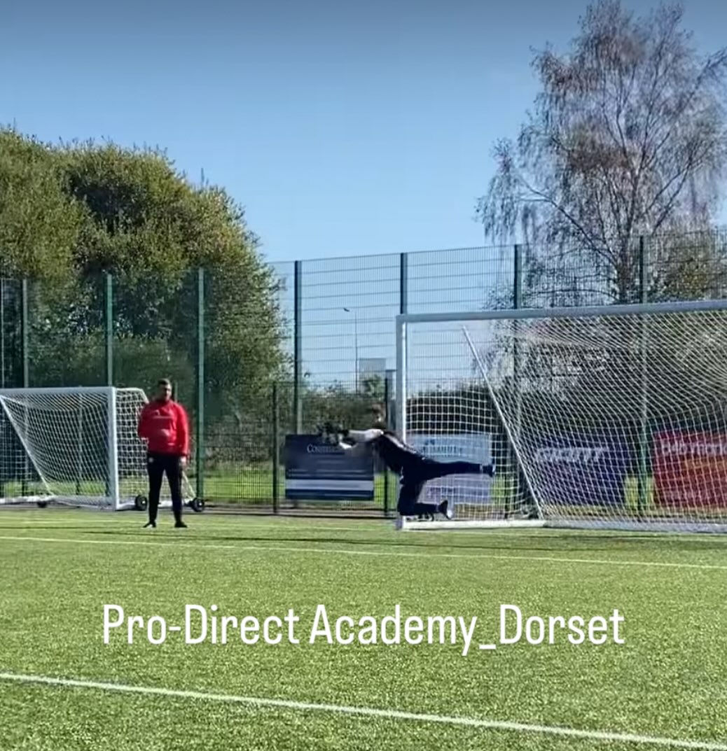 Great to be back @prodirectacademy_dorset delivering assessments, massage and advice to the 16-19yr old lads in Poole @dorsetcfa