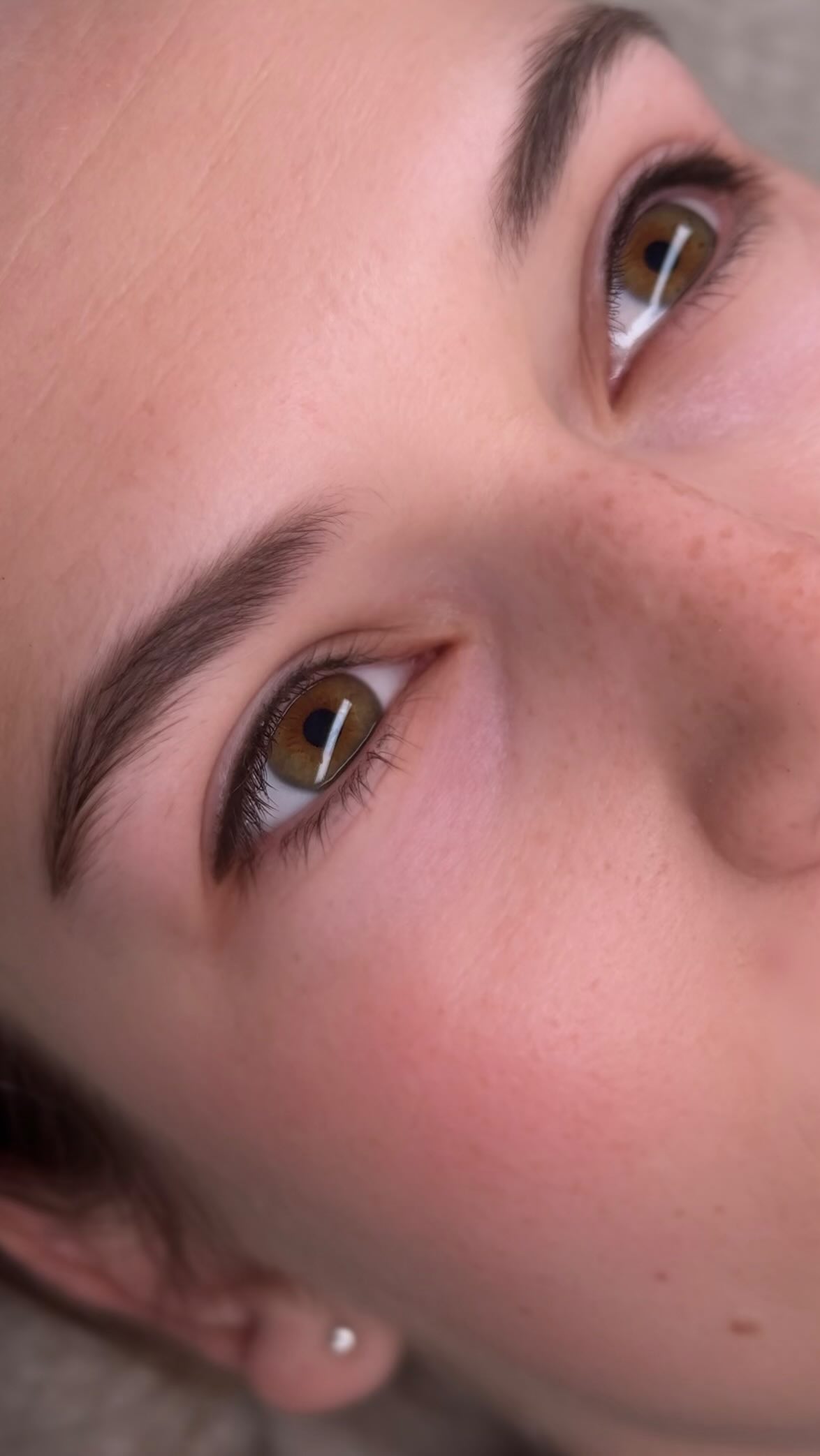 Softliner Look ✨
Dieser zarte Lidstrich betont die Augenform, ohne zu stark zu wirken.
Ideal für alle, die sich jeden Tag ein bisschen „ready to go“ wünschen 🤎
#permanentmakeup #pmulidstrich #bielefeld #beautyexpert #softliner #permanentmakeupbielefeld