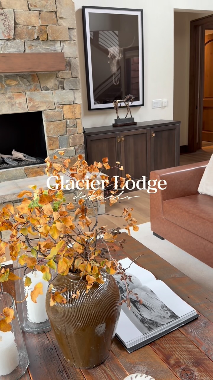 Sneak peek vibes: two years in the making, a Whitefish cabin, and every detail worth savoring. More to come!
#moderncabin #cabinvibes #cozymodern #mountainhomedesign #interiordesigninspo #whitefishmontana #scottsdaleinteriordesign #cabinlife