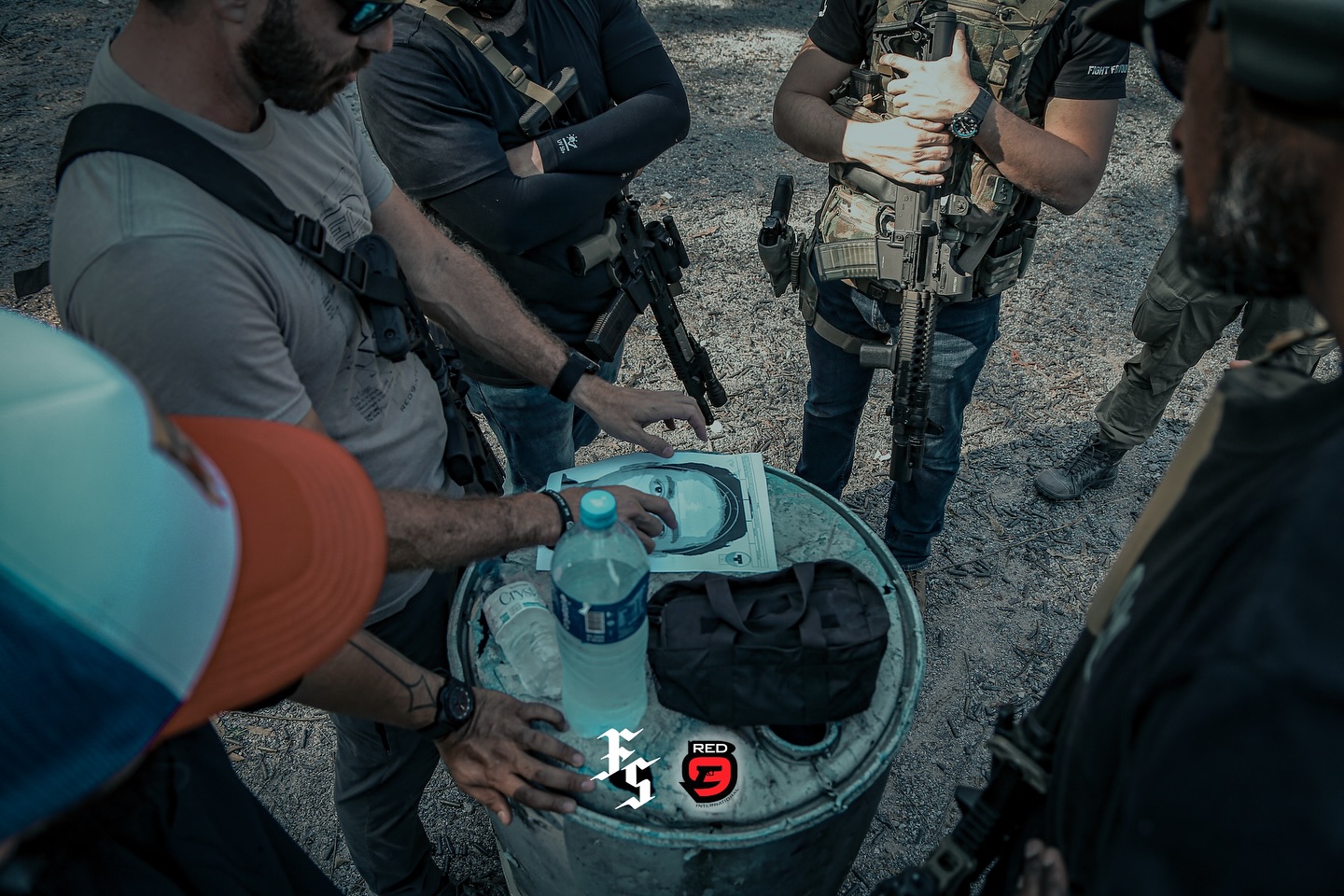 Rifle Holds & Pistol Dynamics ⚡️
Freedom x Red 9
Local
@cttcbc
Parceiros Freedom
@mahrte
@teclubjundiai
@acaifrutabrasileiraoficial
@luminoxbrasil
@forflycases
@sfichips
@cadamuroarmor
@obscuresidegroup
#freedomstrategy #red9international #ctt #training #stayhard