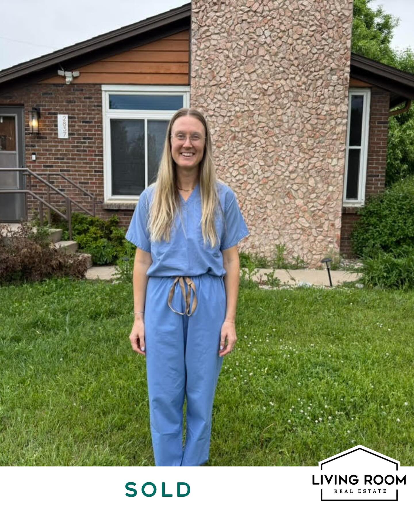 Amy, a first-time homebuyer, reached out to Kassidy and ended up landing a unique mid-century half duplex in Wheat Ridge—complete with a massive 7,400 sq ft lot. It was one of the first homes they toured, and despite a tough inspection, they negotiated major repairs: a new sewer line, radon mitigation, a new water heater, and even a buyer credit. The day of closing, Kassidy uncovered a $30,000 issue—later revealed to be a $42,000 new water tap expense —and successfully got the seller to take full responsibility. Thanks to a program for medical professionals, Amy was able to buy her first home with zero money down!
#firsttimebuyer #denverco #denvermarket #denveragent