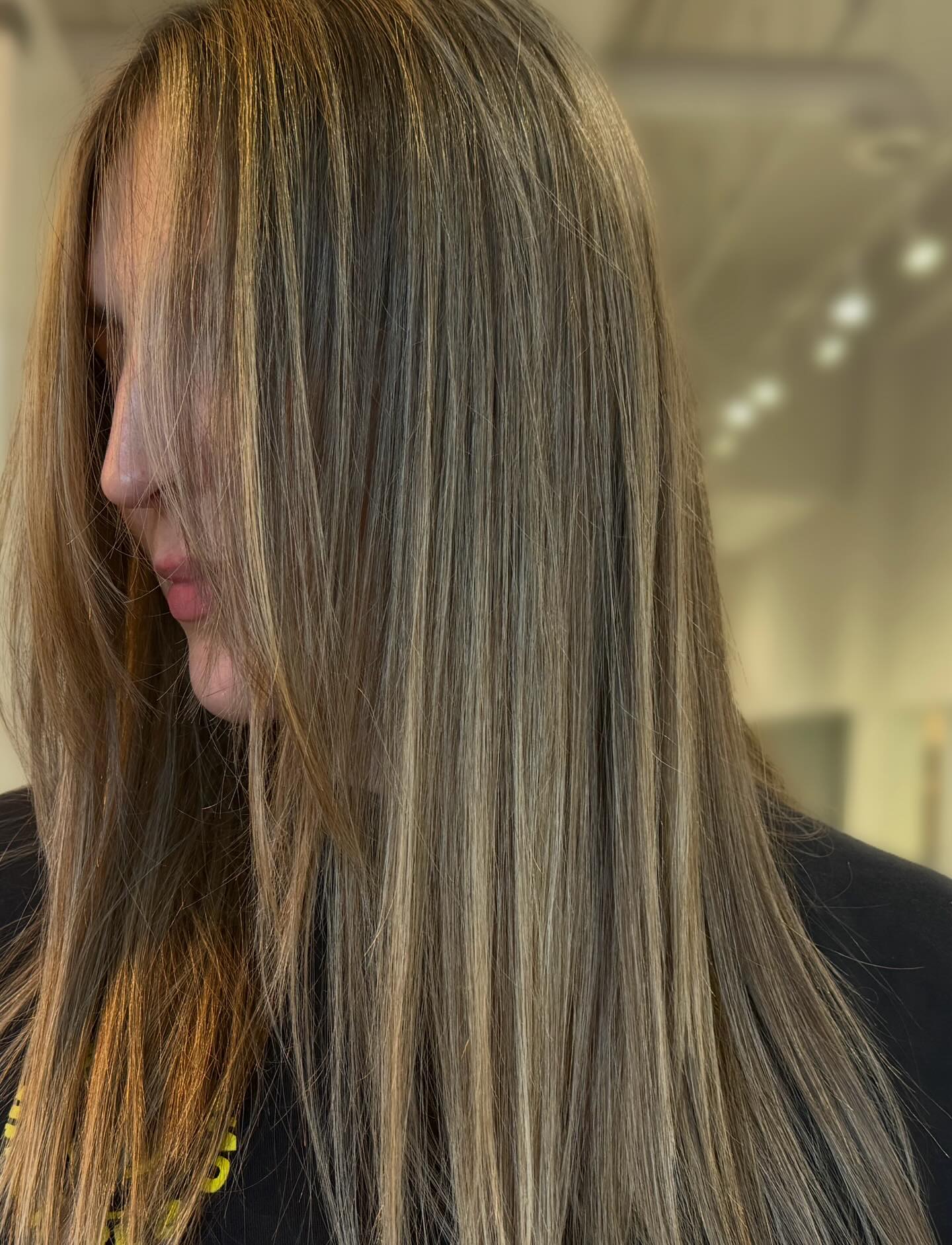 🍦Would you believe me if I told you this was only 10 foils?..🍦
Yes you read that right!
This is what a perfect example of our current ✨happy hour promotion ✨ 10 foils & cut!
A great way to get a little refresh and tie you over until that holiday appointment!
Check our pinned post on this page to find out more! Available Monday, Tuesday & Wednesday's with select stylists!
Created by hair artist Breanne
*terms & conditions apply
📆click that link in bio for reservations
#yqr #yqrhair #yqrhairstylist #yqrhairsalon