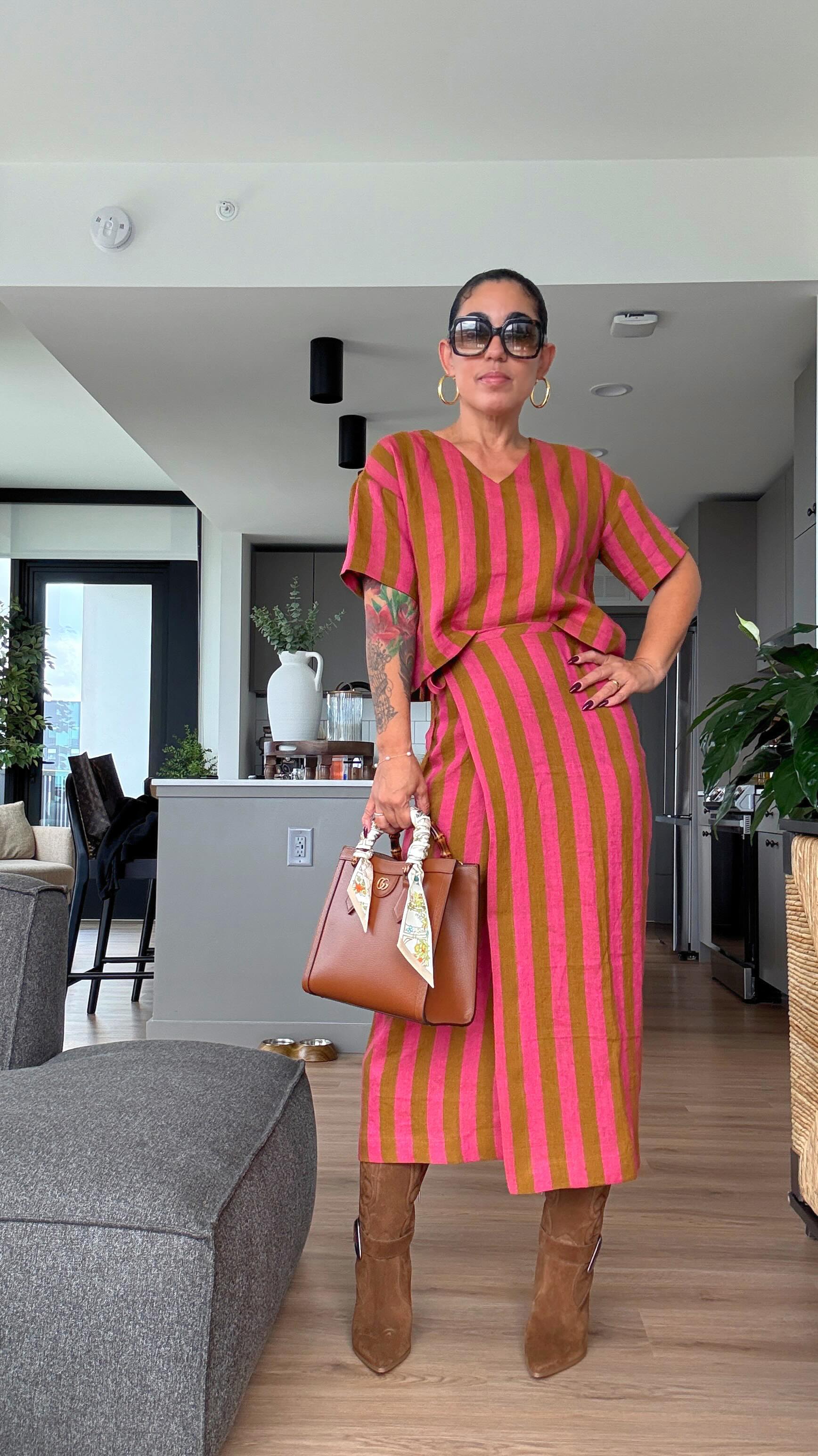 Im so ready for fall 🍁 so I’ve started making transitional pieces. This top and skirt are from @sewitacademy course/pattern and I can’t get enough. Join today and learn to sew! Or join for the monthly patterns 😉 #sewing #sewitacademy | Fabric is a linen from @oakfabrics