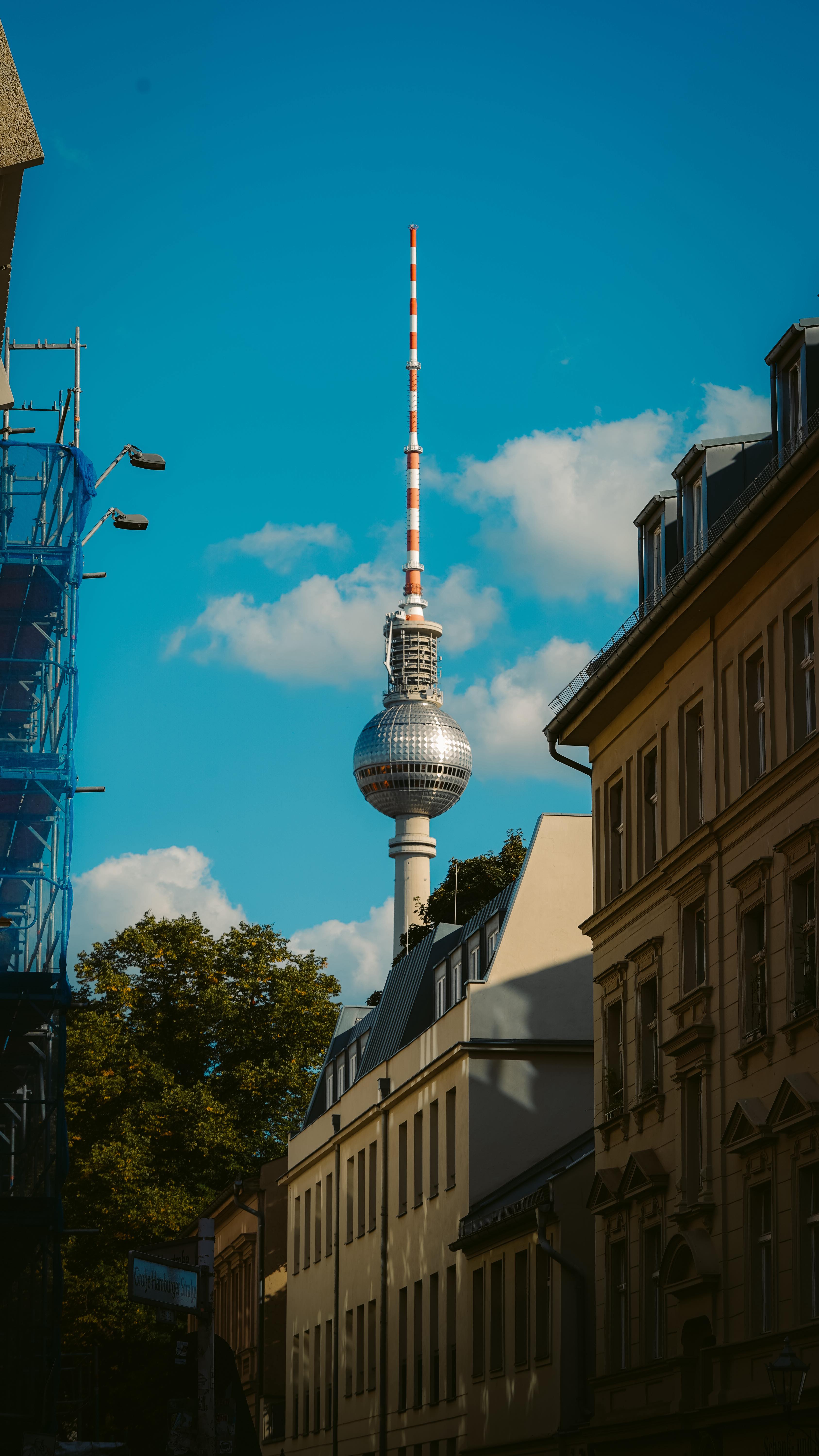 City of contrasts old bricks and new ideas 🐻
.
#berlin #cinematic