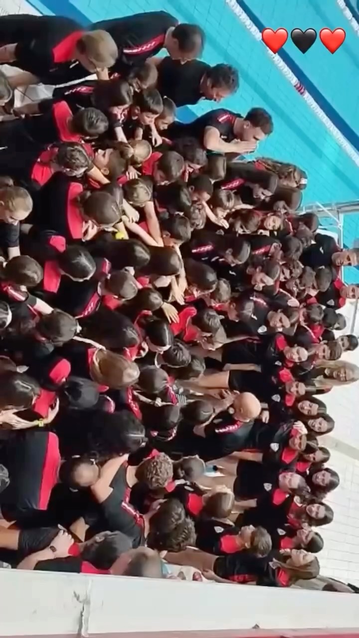 ▪️Presentacion Rivas Natación 25/26▪️
➡️ Gran presentación del Club Rivas Natación
Ilusión, equipo y mucha agua 💦
¡Arranca la temporada del Rivas Natación! ⚫️🔴🔥
#RivasNatación #VamosRivas #SwimTeam