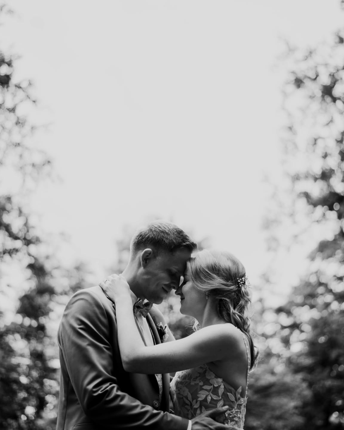 M♡N
#wedding #summerwedding #weddingphotography #memories #hochzeitsfotograf #cuddle #love