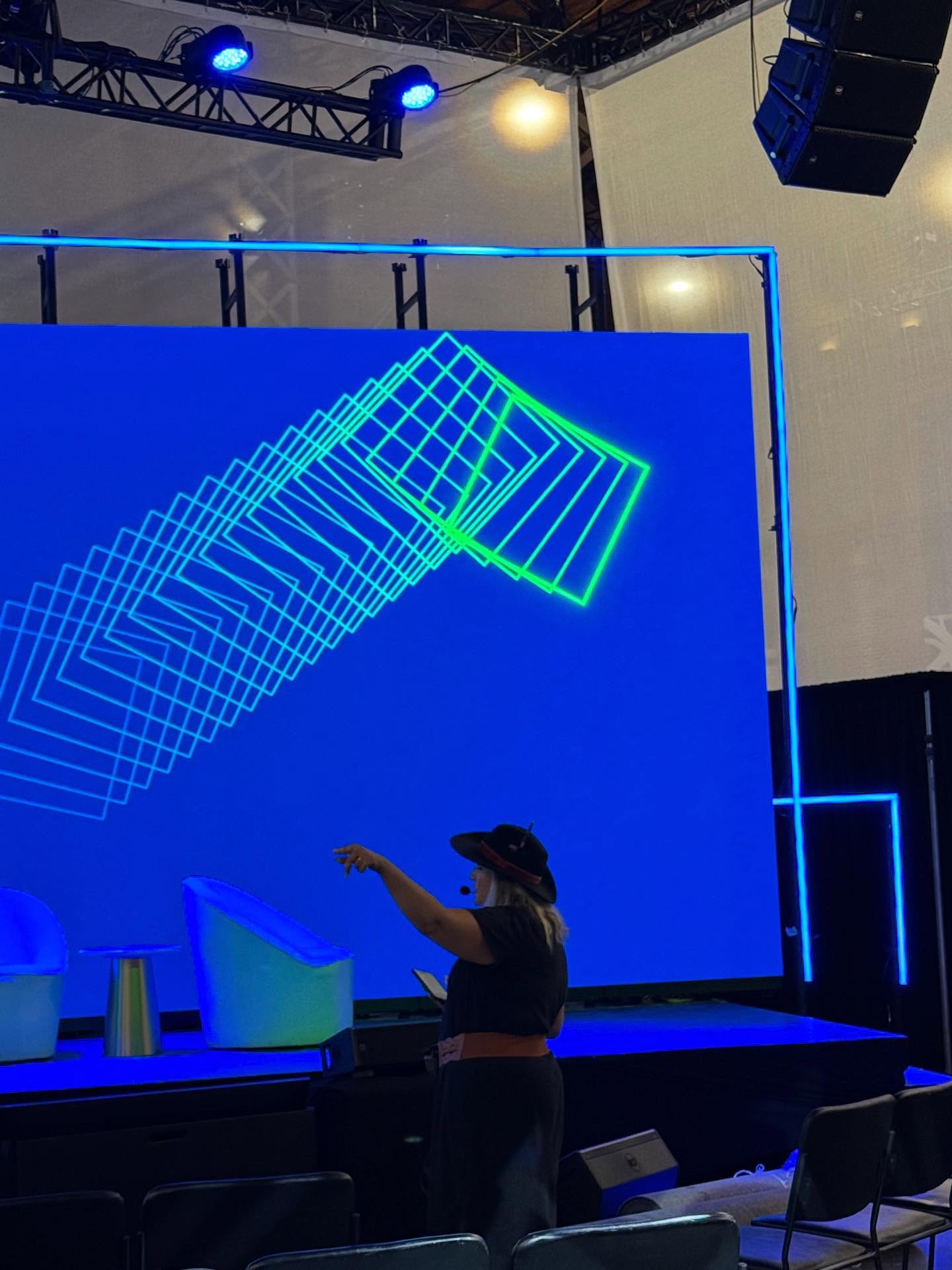 Loading in at SoWa Power Station in Boston’s South End. Industrial vibes meet quintessential Boston charm—and our creativity is buzzing.⚡️
#StratHouseEvents #BostonStyle