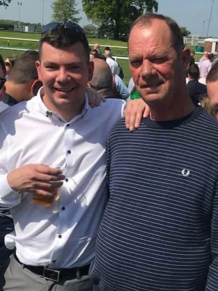 Sad News Yesterday As We Lost Yet Another Kingy Original We Our Gutted 😢😢 1 Of the Most Loyal Customers The Kingfisher Ever Had 😔 Our Thoughts & Condolences our with @peter_farrell_ & @lea198430 & All of The Family At This Time ❤️ ❤️RIP THE LEGEND FRANK FARRELL ❤️YNWA❤️