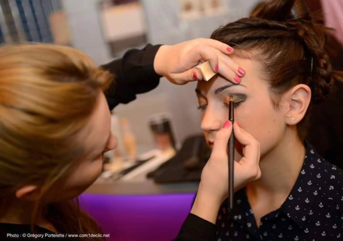 Chaque maquillage est une création unique ; un moment d’écoute, de technique et de passion.
#estheticienne #esthetique #makeup #maquillage #beauty #artofbeauty #salondumariage #homblieres #aisne #hautsdefrance