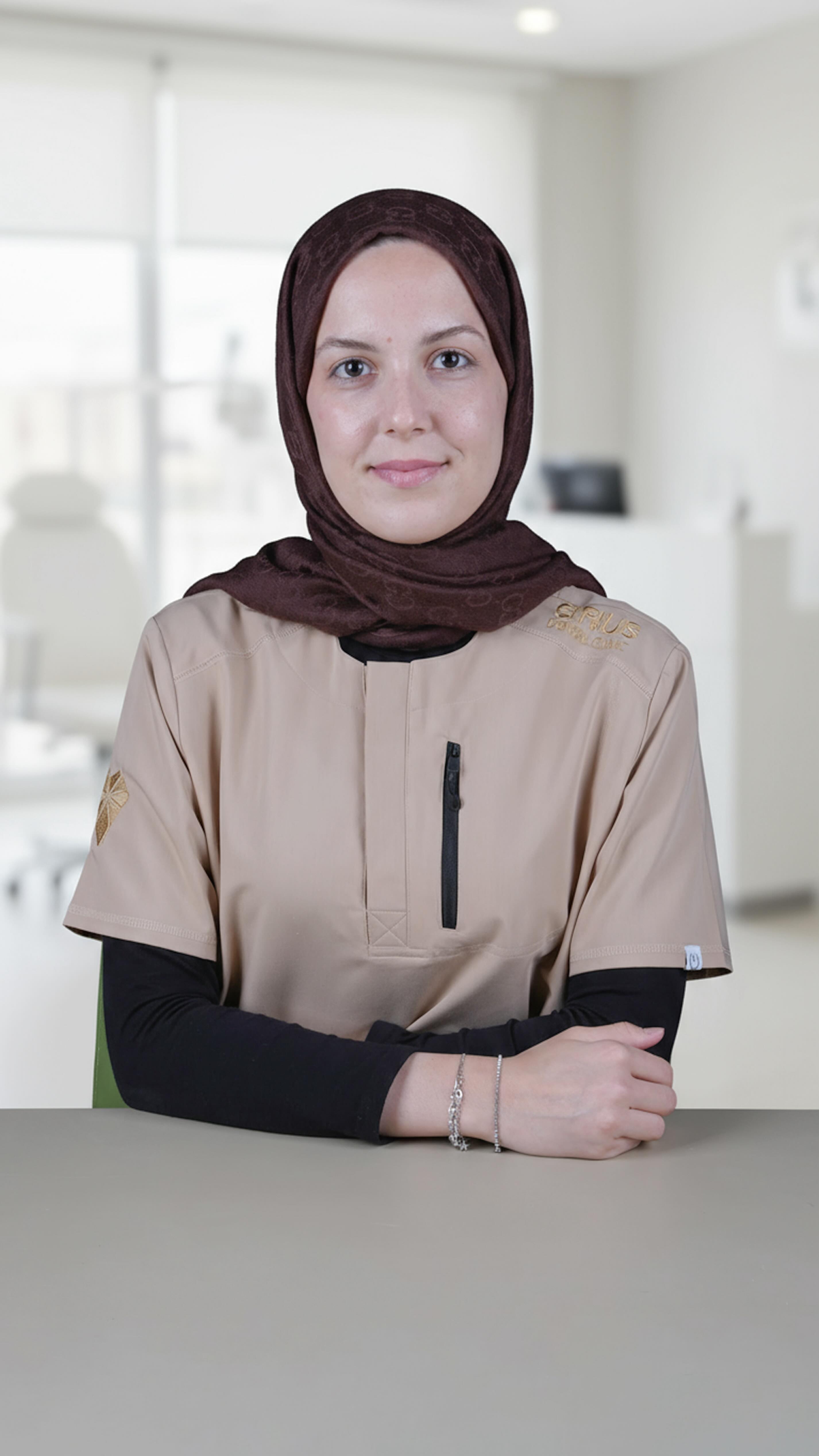 ✨ Gülüş estetiğinde en çok tercih edilen uygulama: Hollywood Smile!
Sirius Dental’de her gülüş, yüz hatlarınıza özel olarak tasarlanır.
Doğal beyazlık, ideal simetri ve estetik uyum…