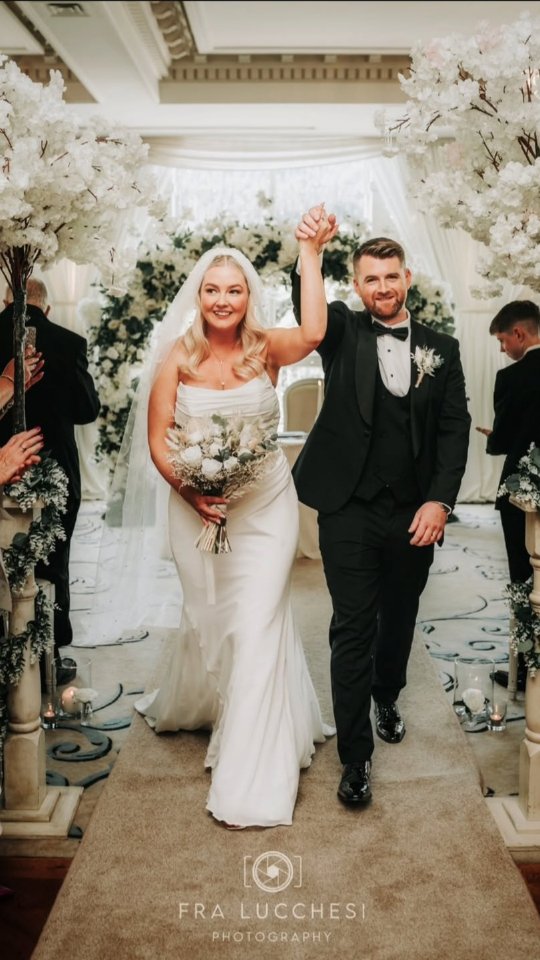 Dream couple...
Had the pleasure of decorating this gorgeous wedding last weekend. 2025 has been full of dream clients and I've loved being part of their day🤍🤍🤍
#weddingaisledecor #candlelightweddings #weddingsincarlingford #weddingsfourseasonscarlingford